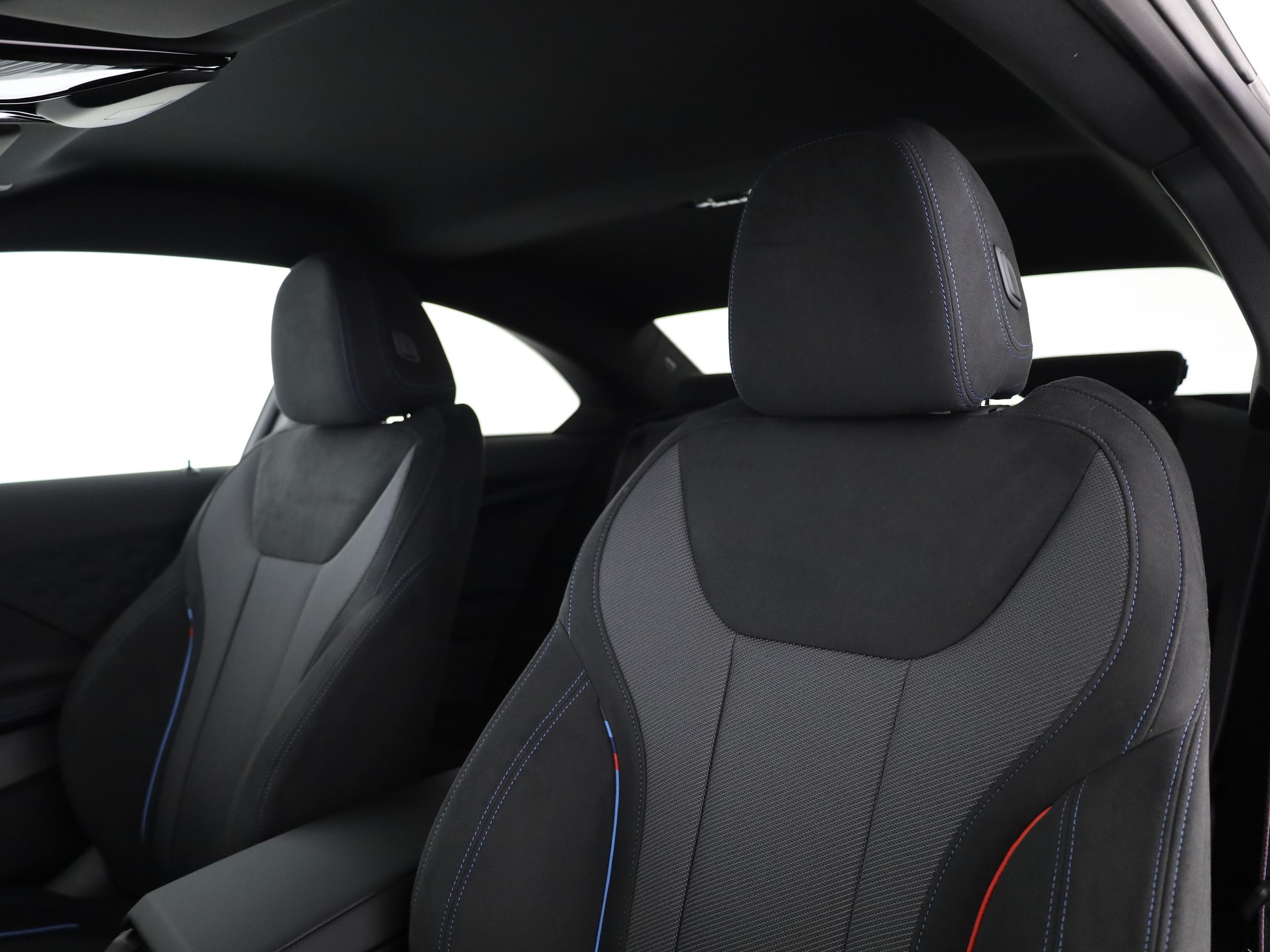 BMW M240i xDrive Coupé-image-8