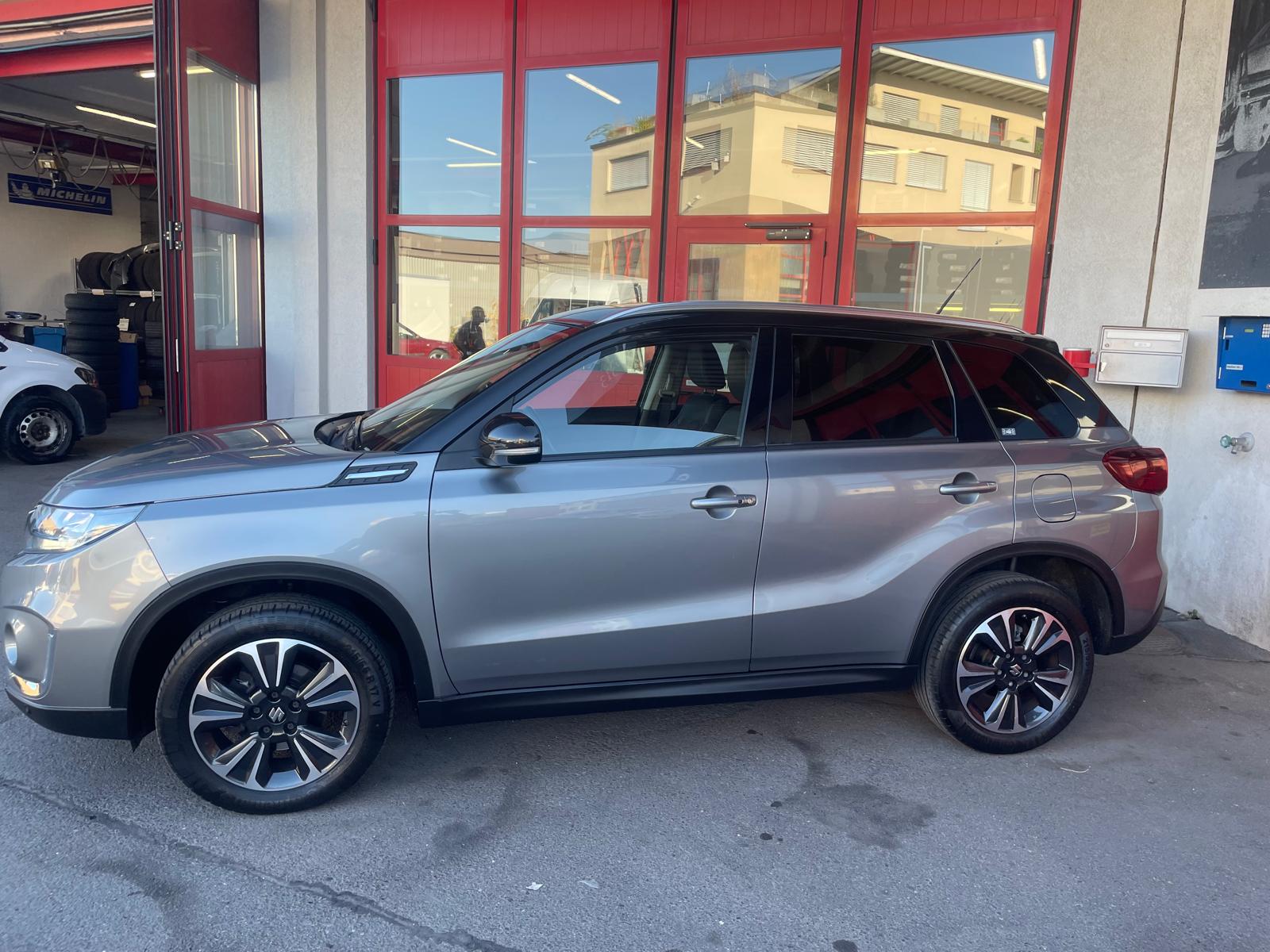 SUZUKI Vitara 1.4 Boosterjet Compact Top Hybrid Automatic-image-3