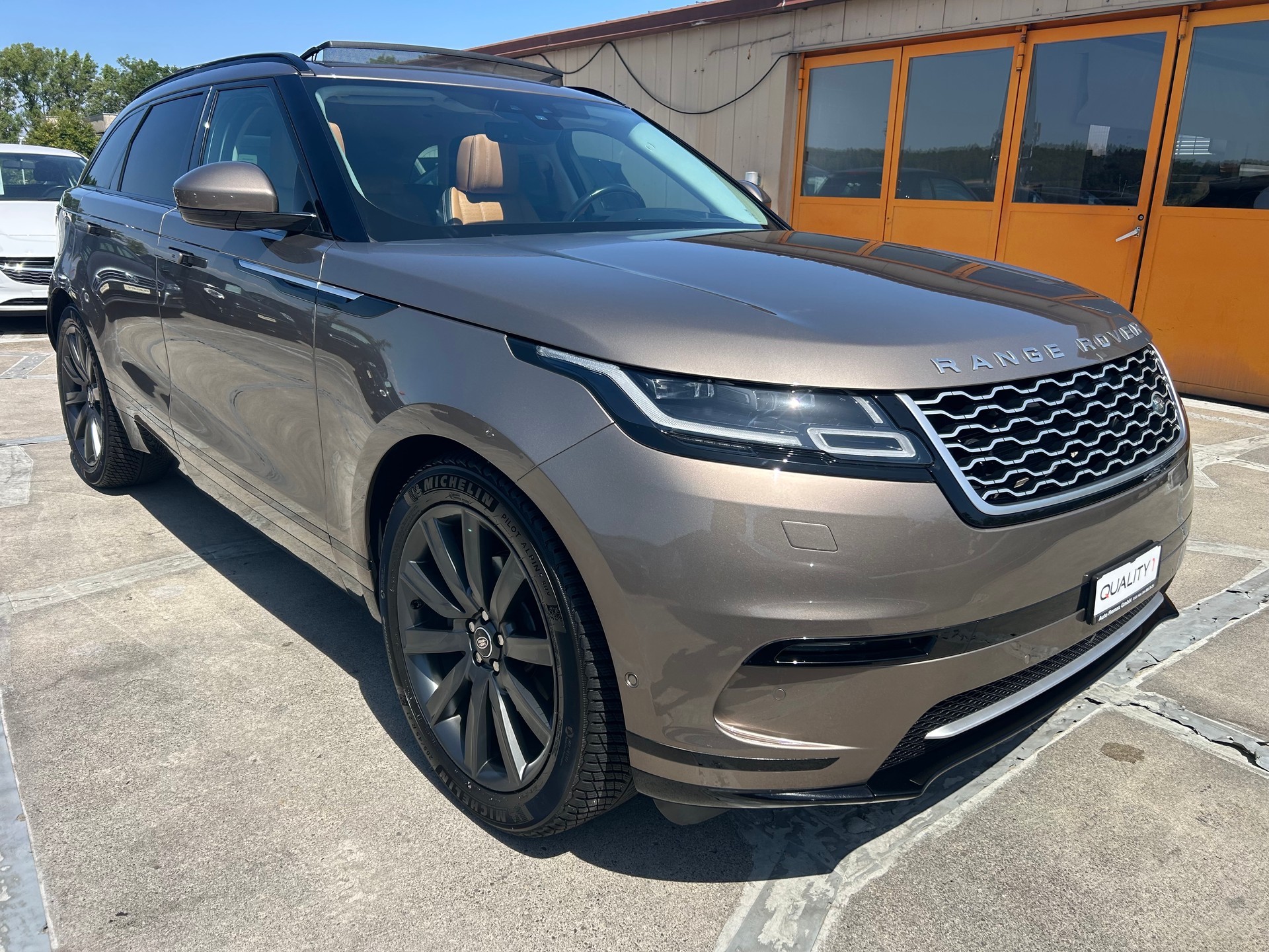 LAND ROVER Range Rover Velar D 240 SE Automatic-image-6