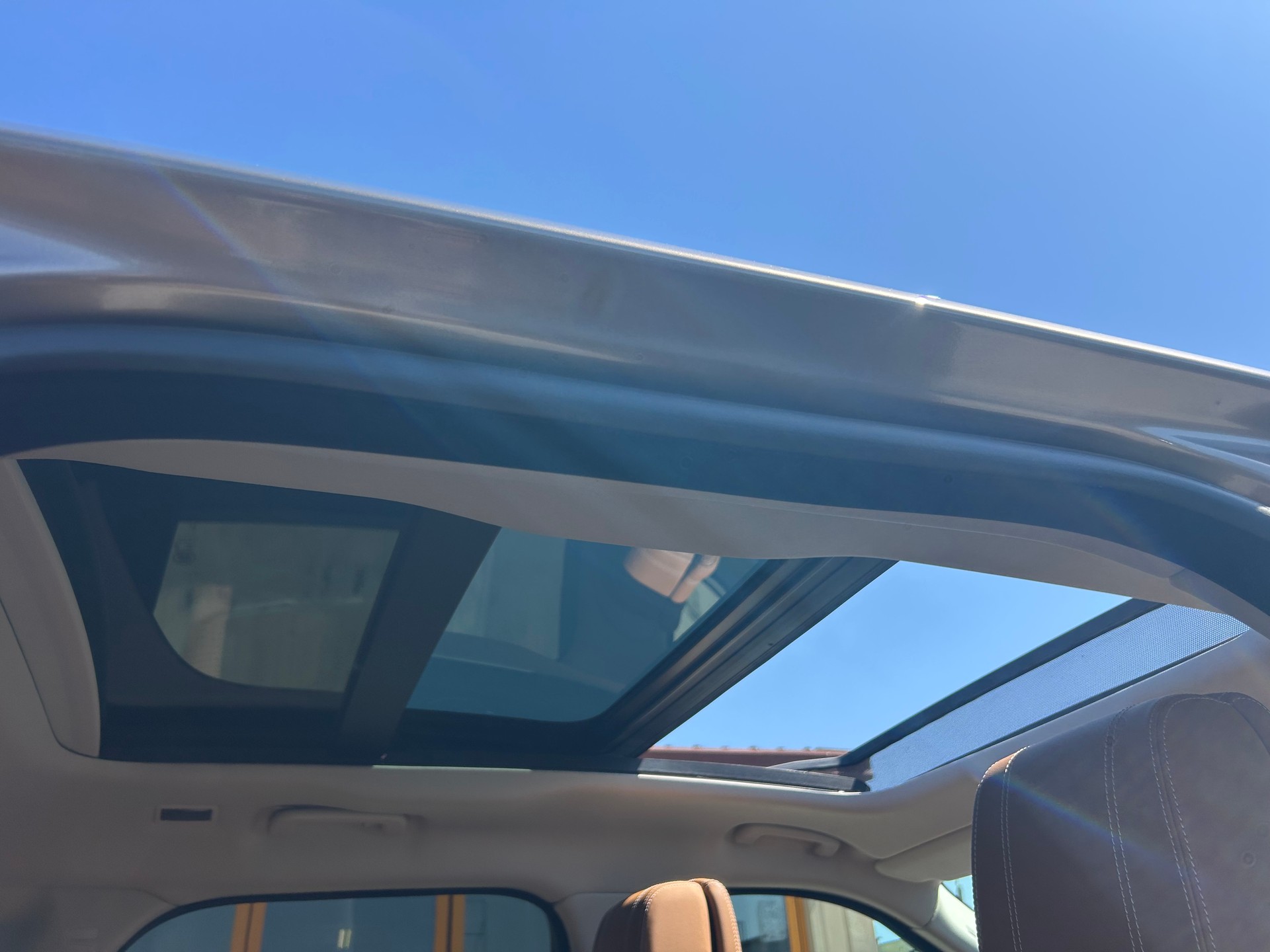 LAND ROVER Range Rover Velar D 240 SE Automatic-image-14
