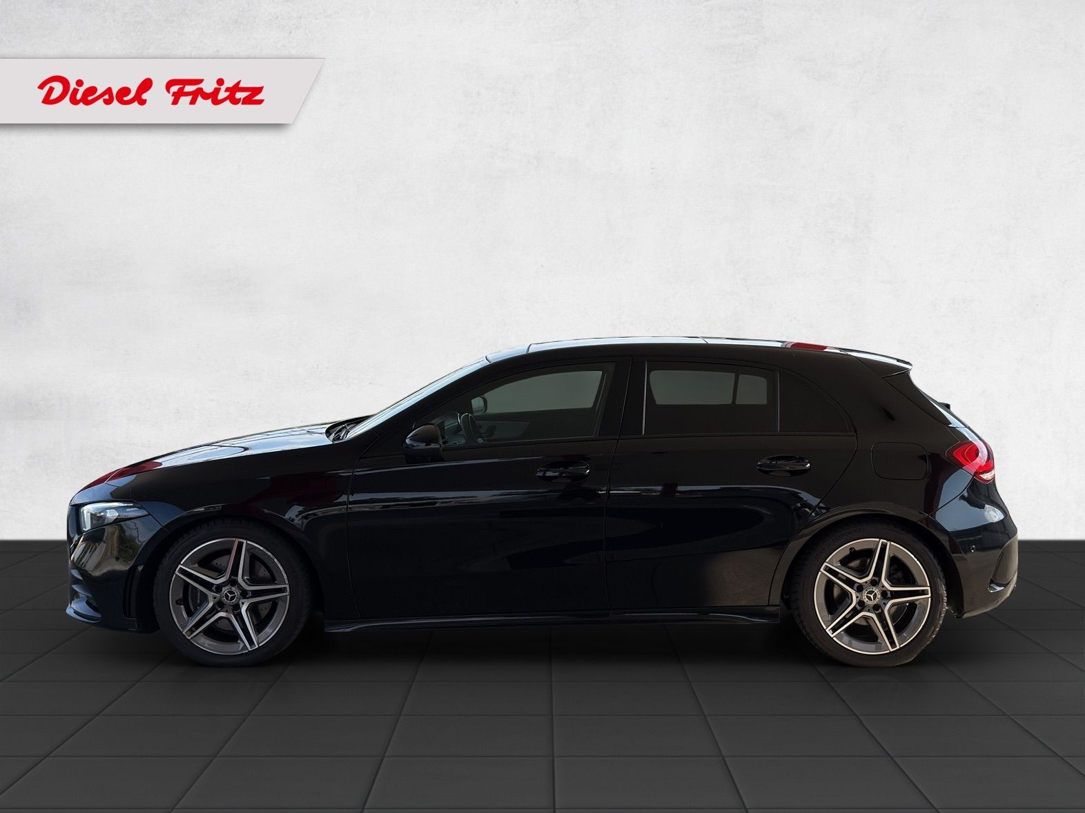 MERCEDES-BENZ A 220 d AMG Line-image-1