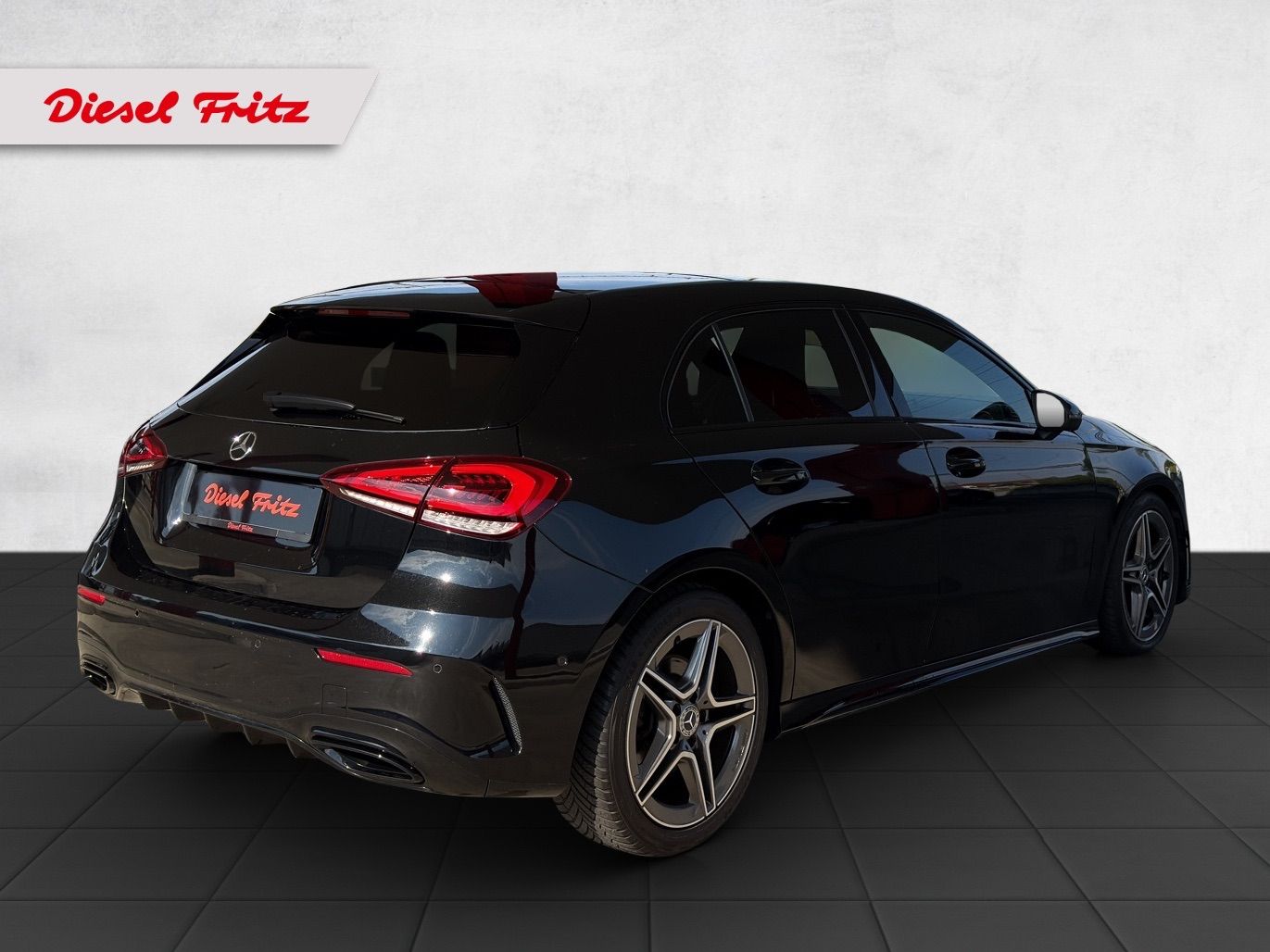 MERCEDES-BENZ A 220 d AMG Line-image-4