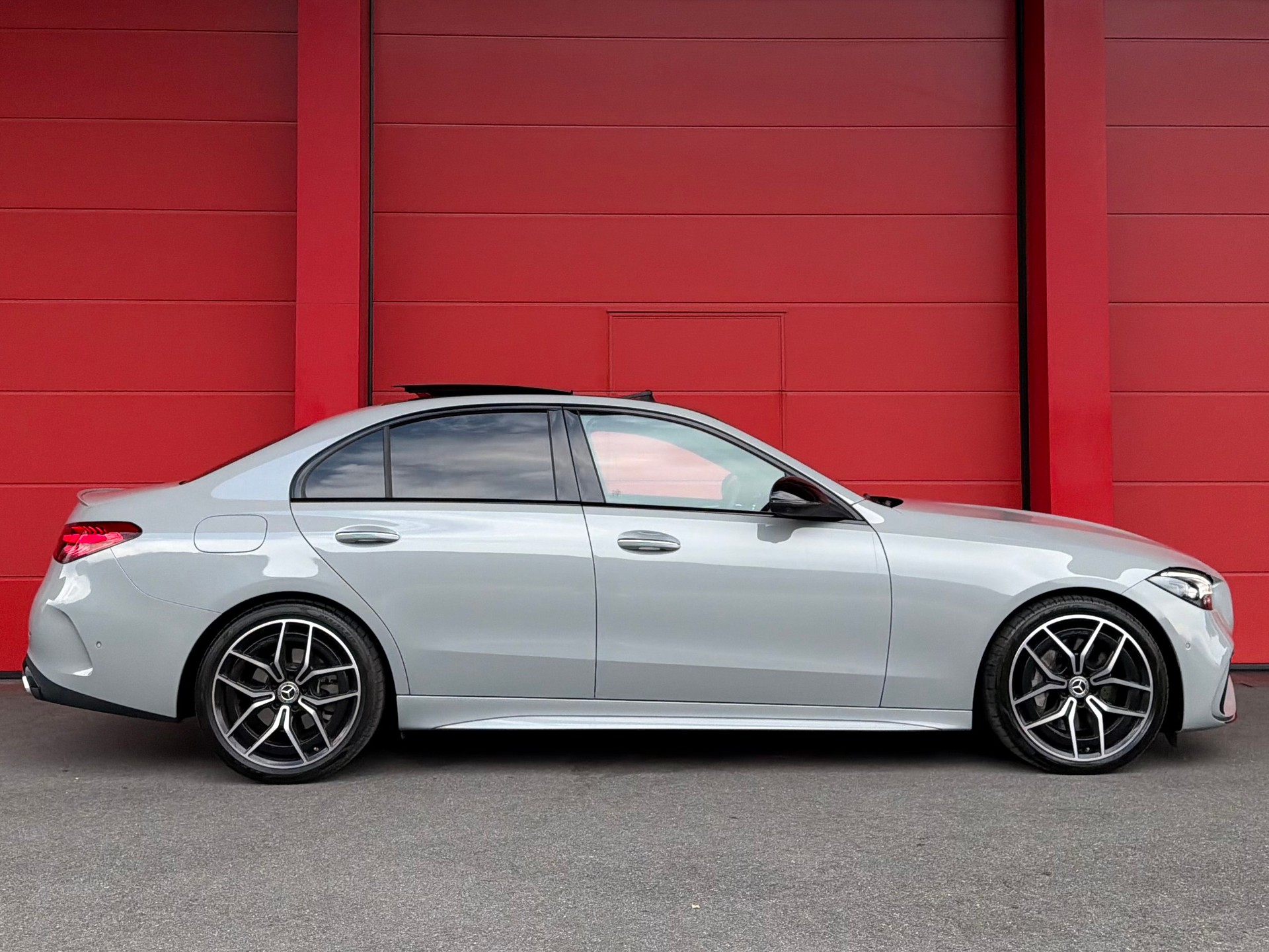 MERCEDES-BENZ C 300 AMG Line 4 Matic *CH-Fahrzeug*-image-2