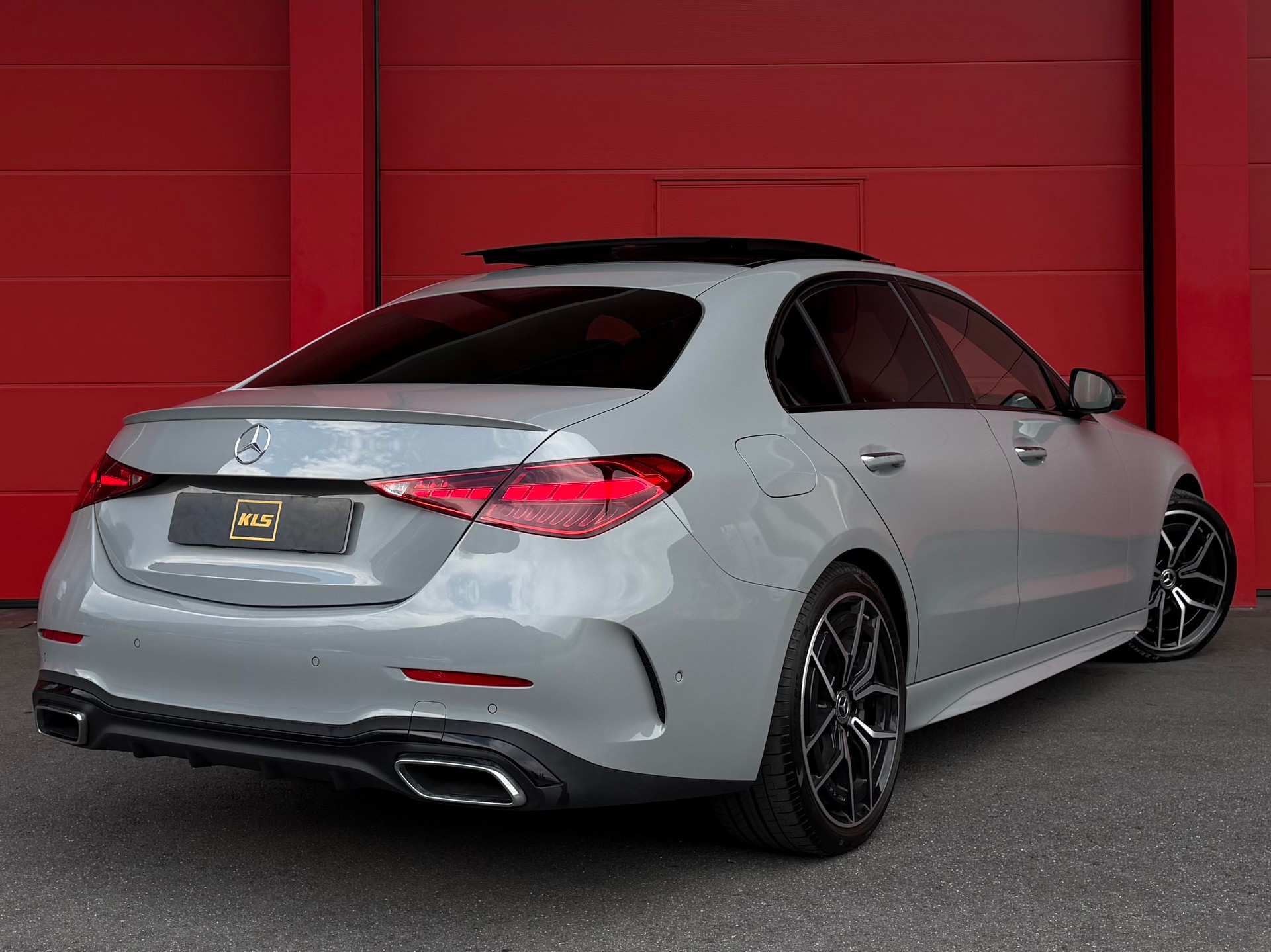 MERCEDES-BENZ C 300 AMG Line 4 Matic *CH-Fahrzeug*-image-3