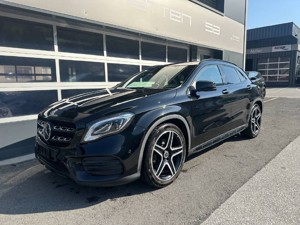 MERCEDES-BENZ GLA 220 AMG Line 4m-image-1