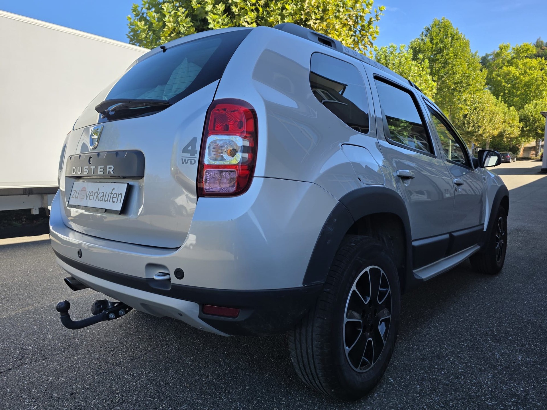 DACIA Duster 1.2 T Lauréate 4x4-image-3