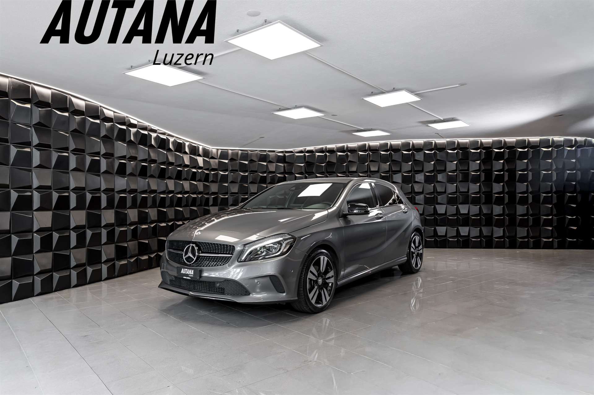 MERCEDES-BENZ A 220 Urban 4Matic 7G-DCT-image-0