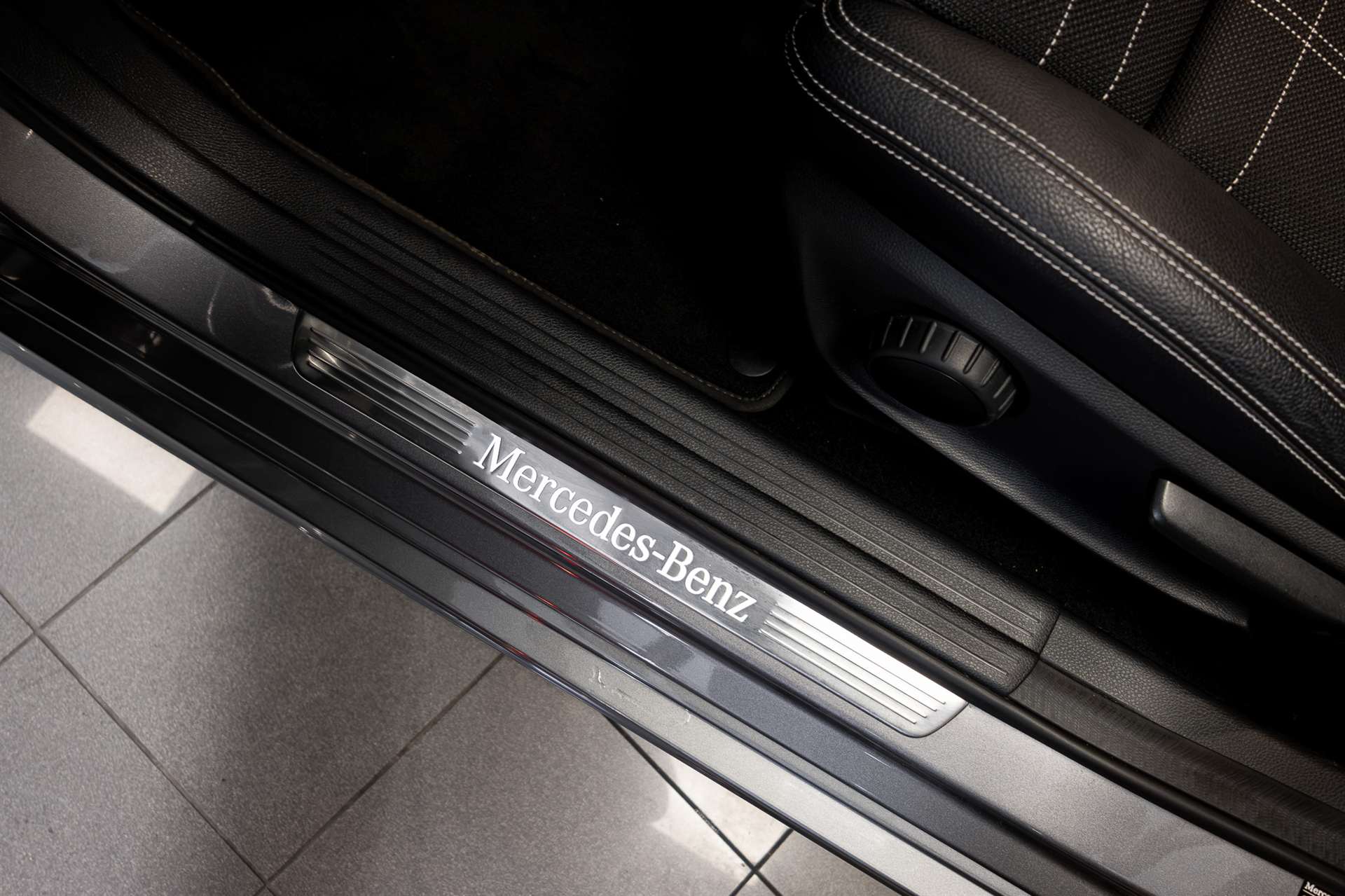 MERCEDES-BENZ A 220 Urban 4Matic 7G-DCT-image-11
