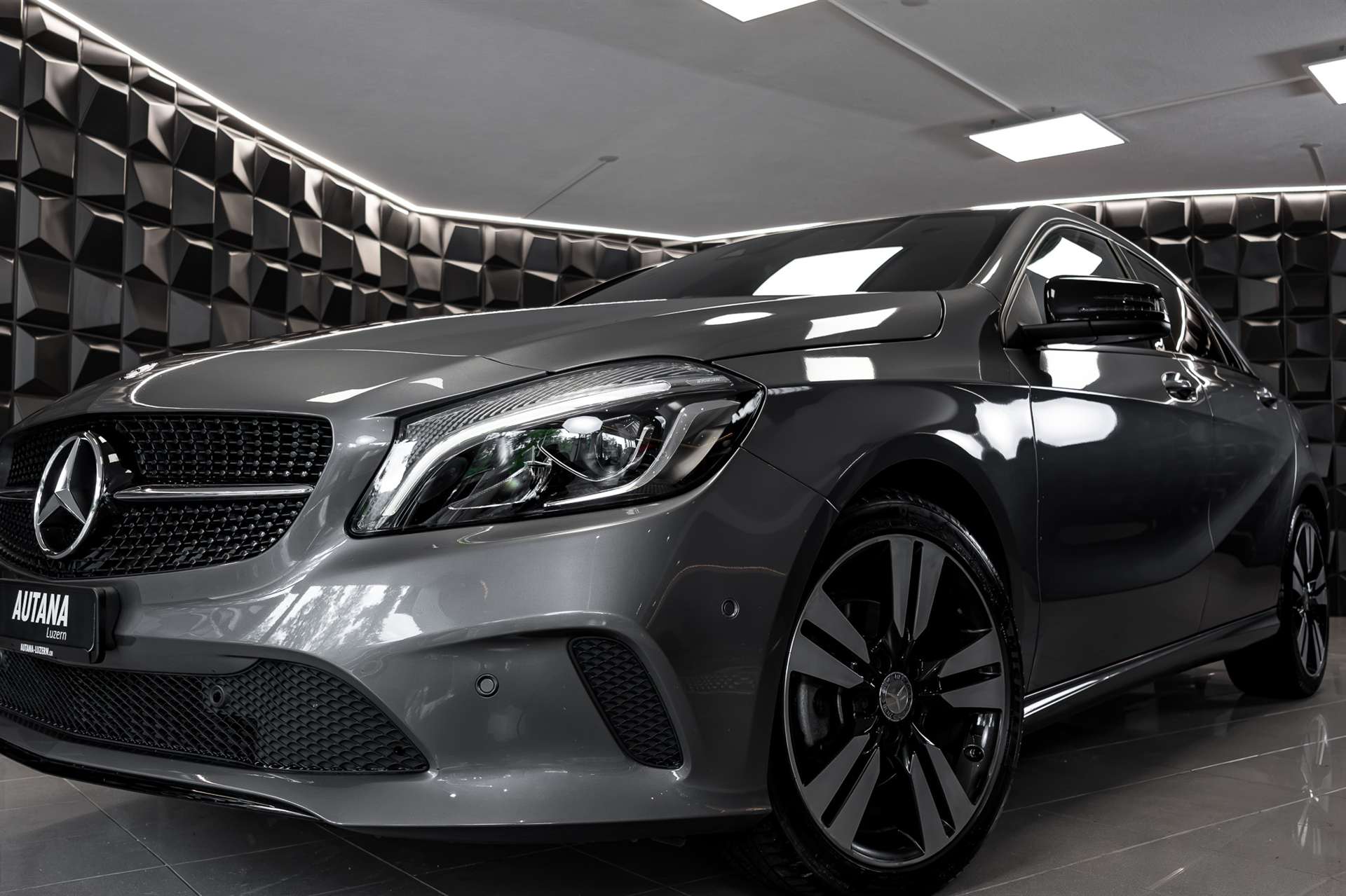 MERCEDES-BENZ A 220 Urban 4Matic 7G-DCT-image-22