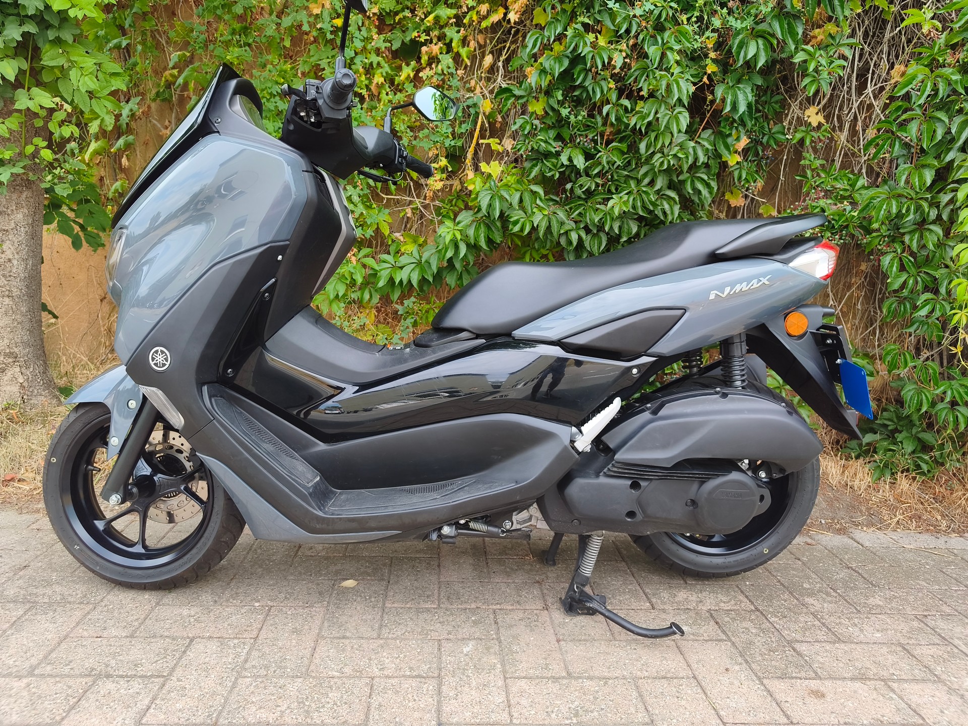 YAMAHA N-MAX GPD 125-image-8