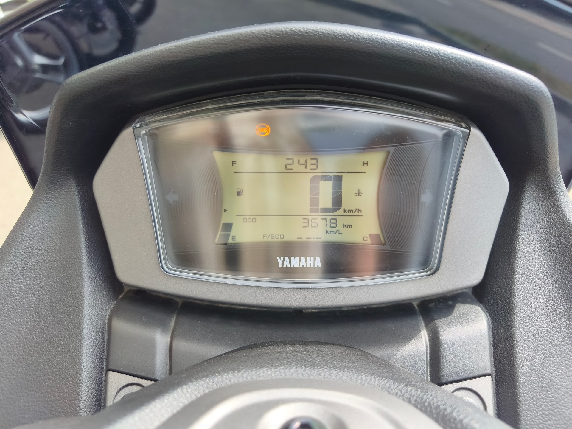 YAMAHA N-MAX GPD 125-image-10