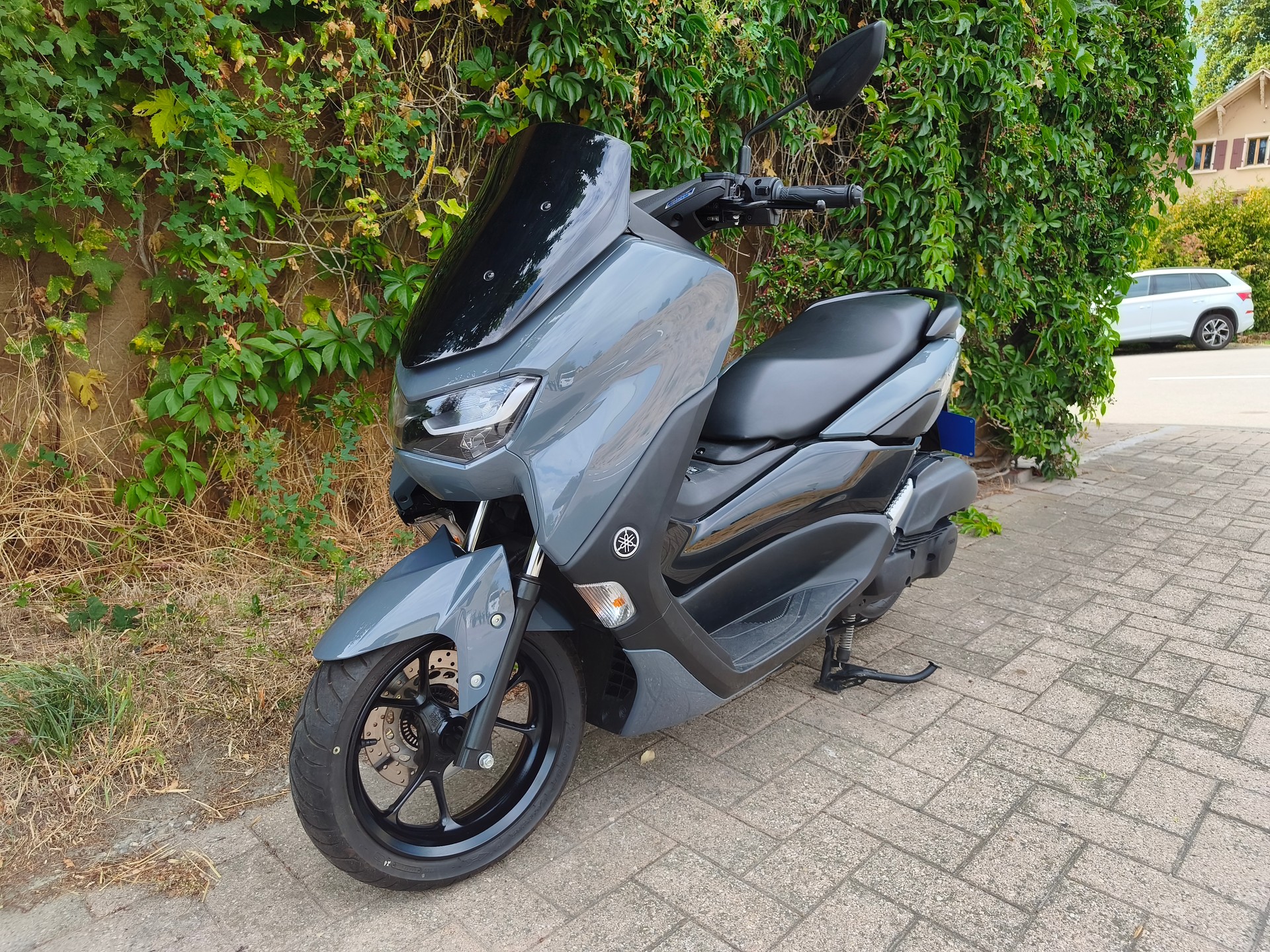 YAMAHA N-MAX GPD 125-image-9