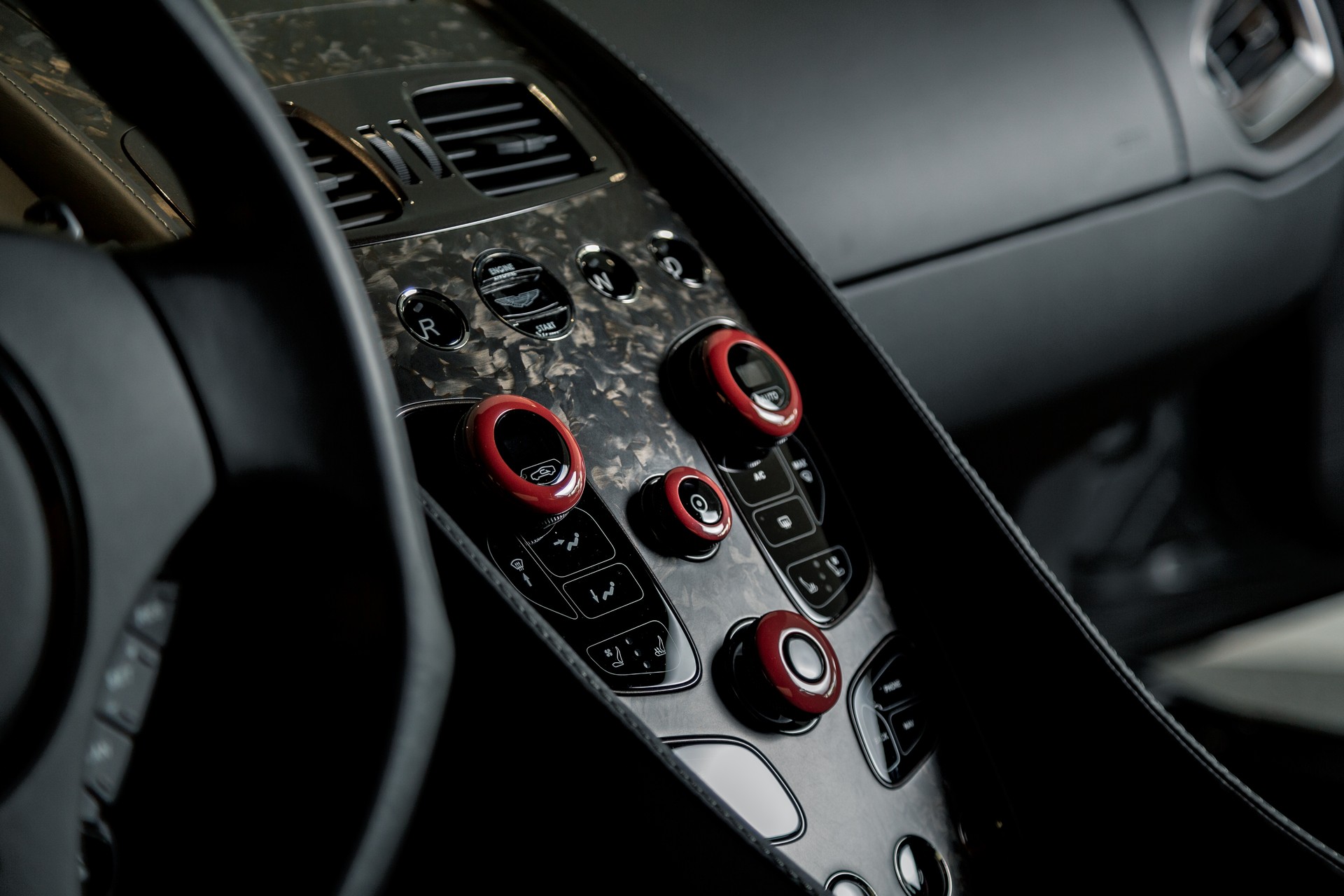 ASTON MARTIN Vanquish S Ultimate V12 Touchtronic 3-image-13