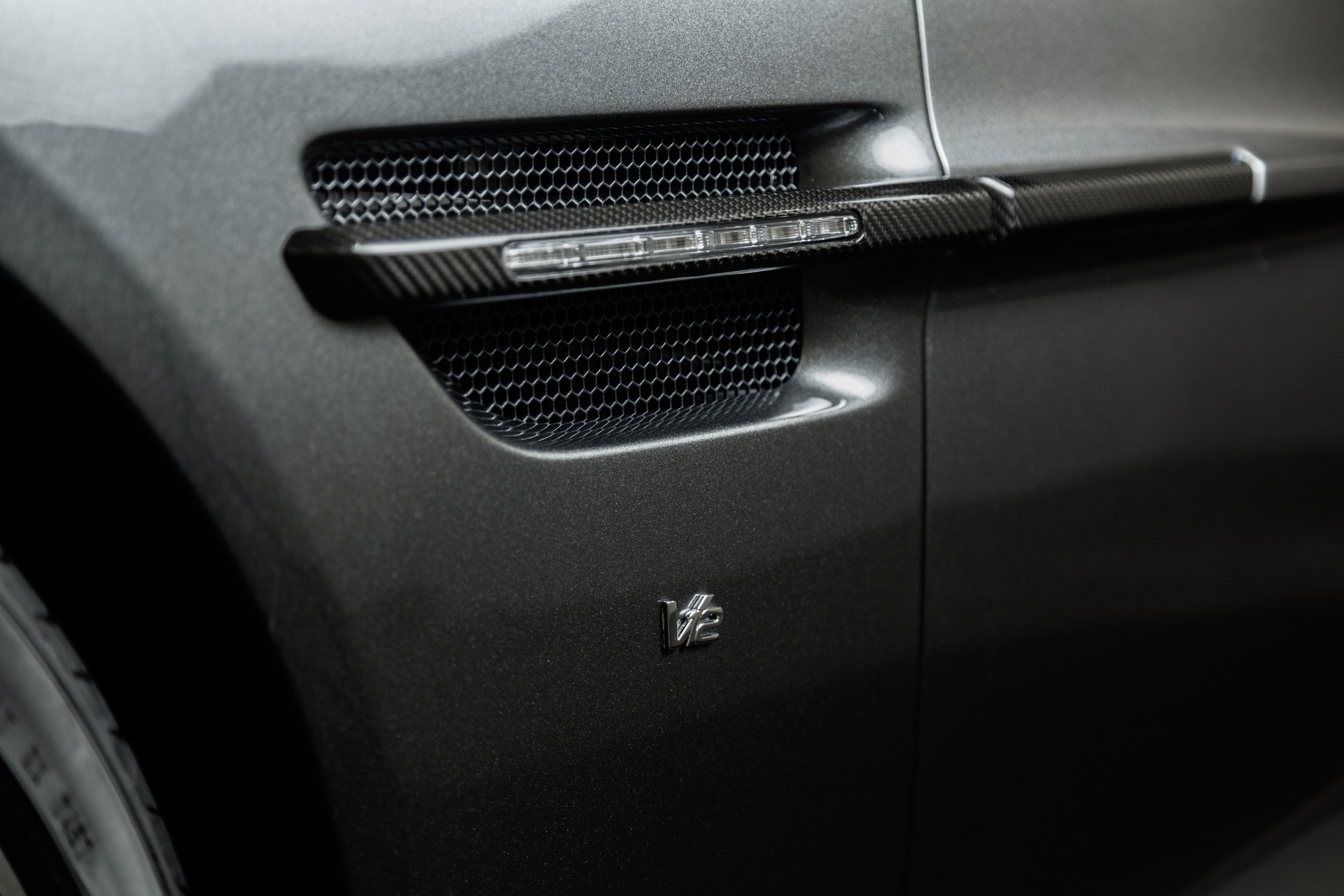 ASTON MARTIN Vanquish S Ultimate V12 Touchtronic 3-image-22