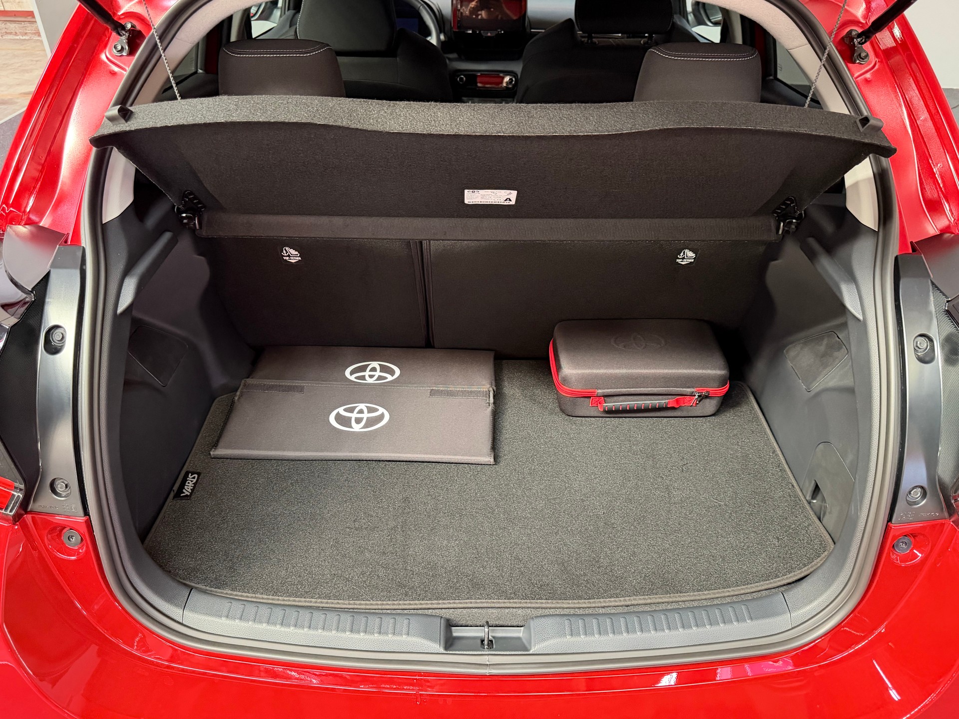 TOYOTA Yaris 1.5 Trend e-CVT-image-12