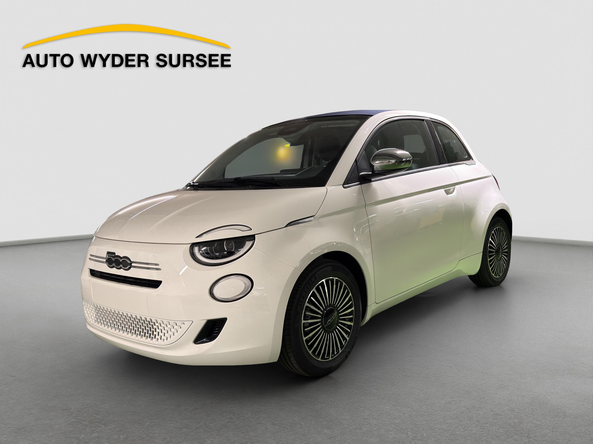 FIAT 500 Cabrio 1.0 Hybrid Dolcevita — slika 1