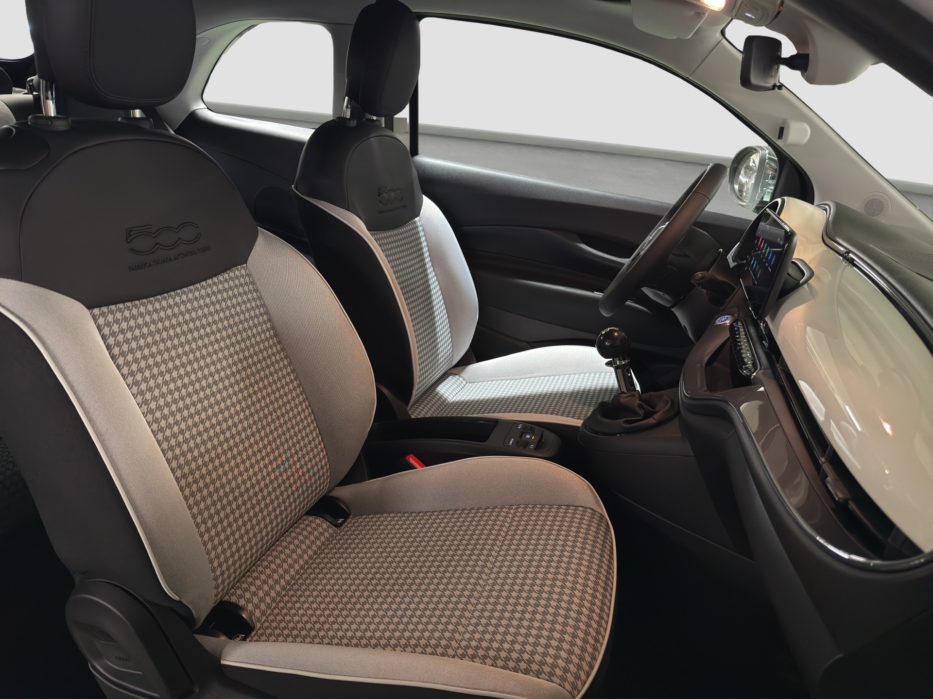 FIAT 500 Cabrio 1.0 Hybrid Dolcevita-image-9