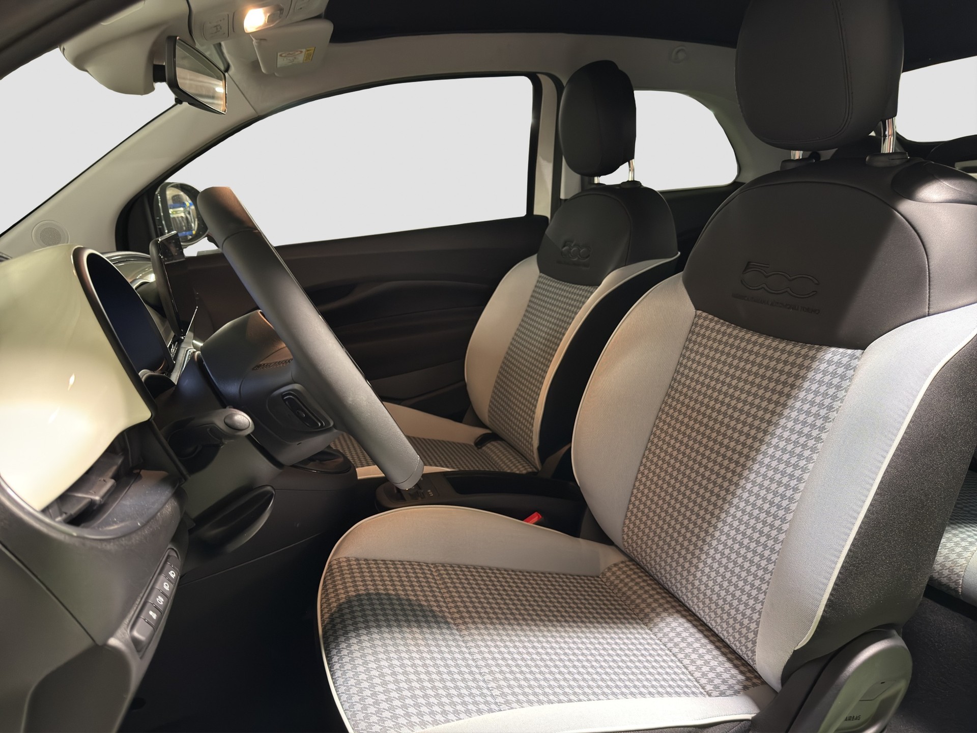 FIAT 500 Cabrio 1.0 Hybrid Dolcevita-image-8