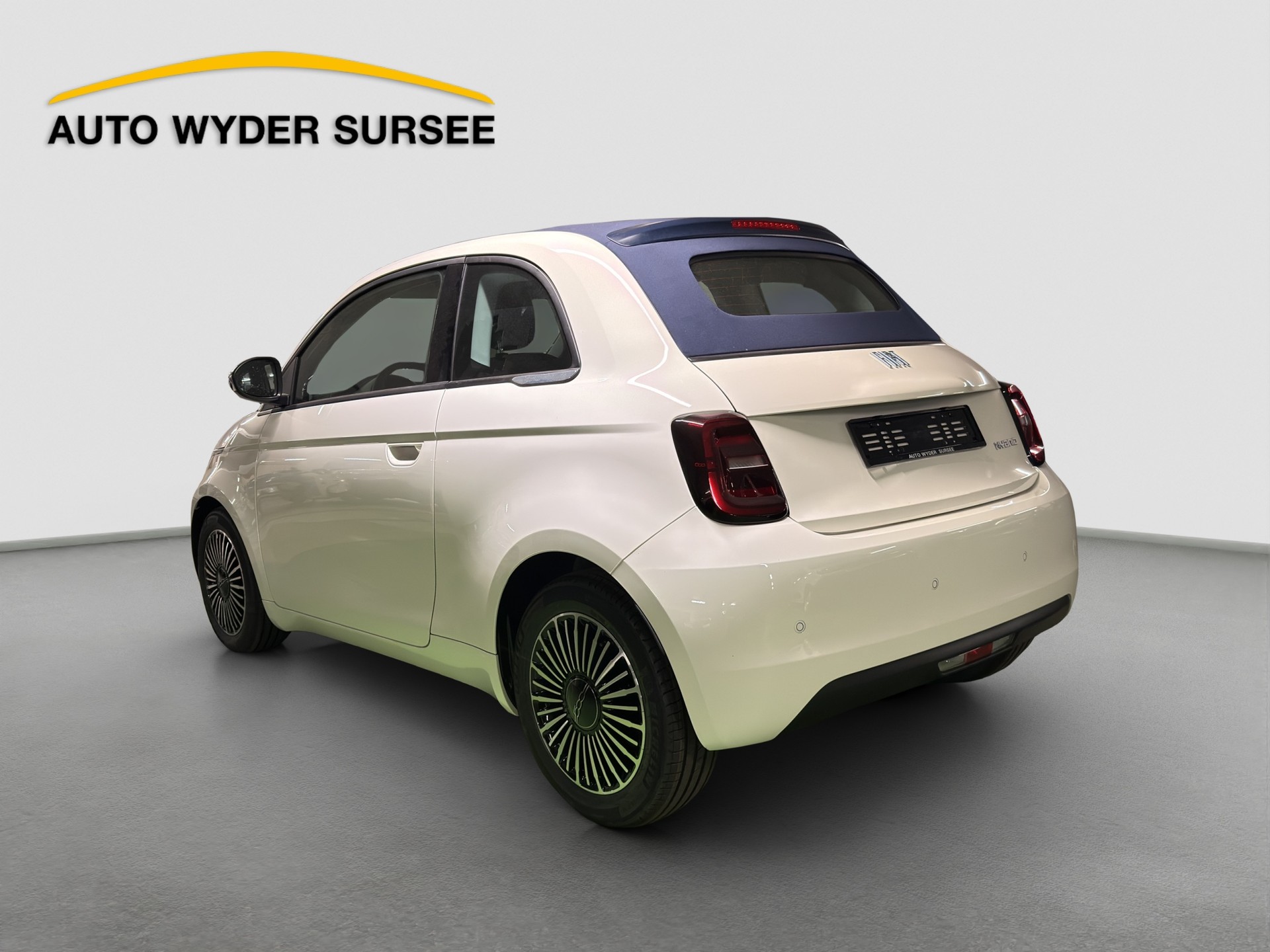FIAT 500 Cabrio 1.0 Hybrid Dolcevita-image-3