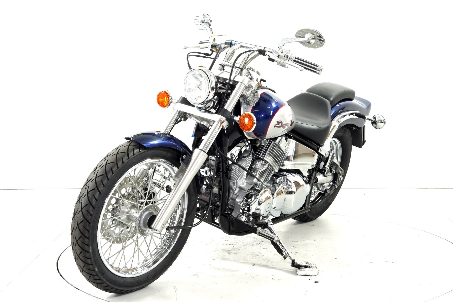 YAMAHA XVS 650 Drag Star-showroom-element-2