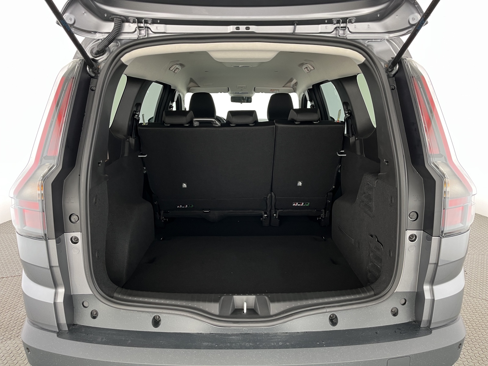 DACIA Jogger 1.8 Hybrid Expression-image-17