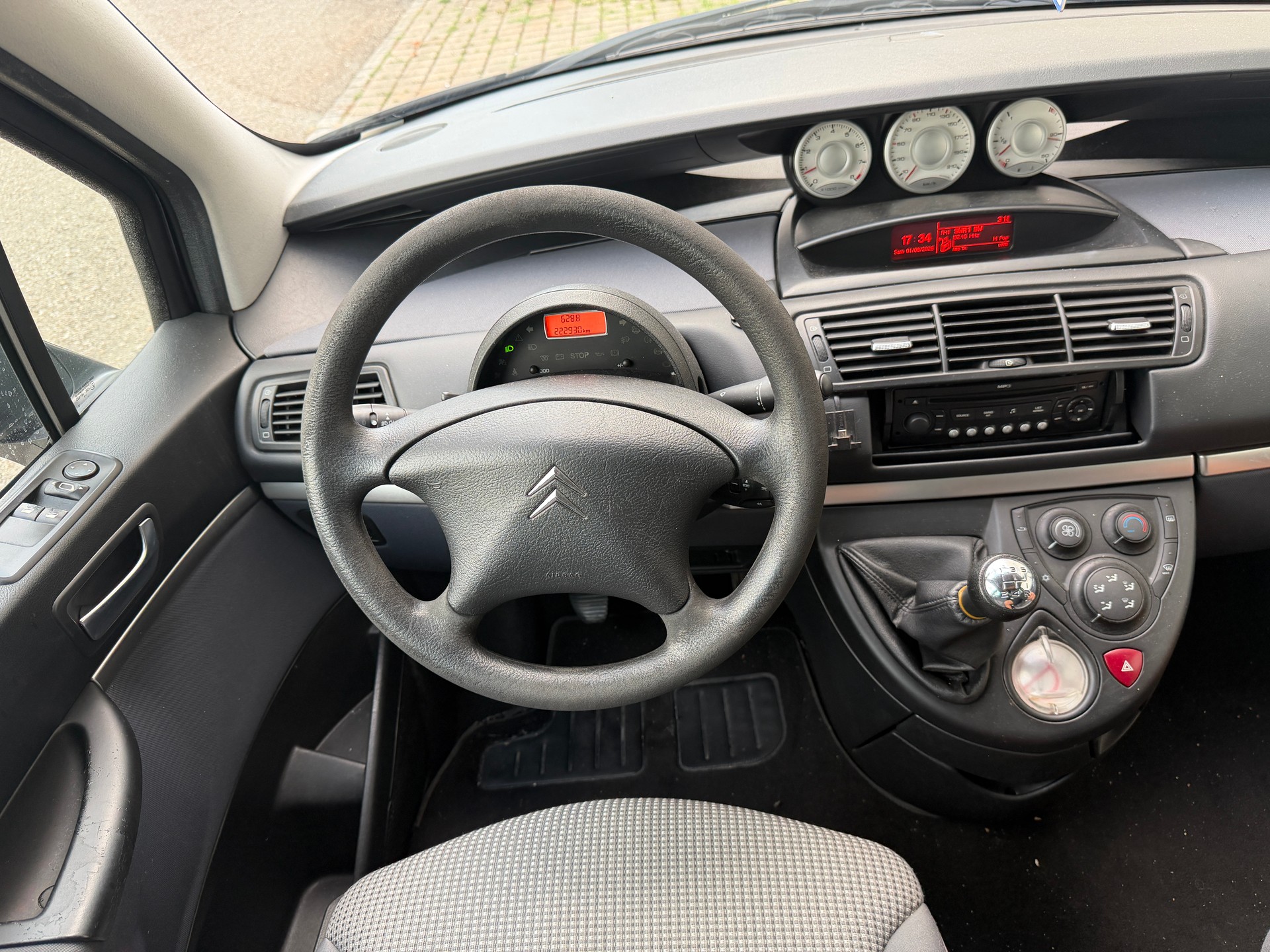 CITROEN C8 2.0 16V Exclusive-image-11