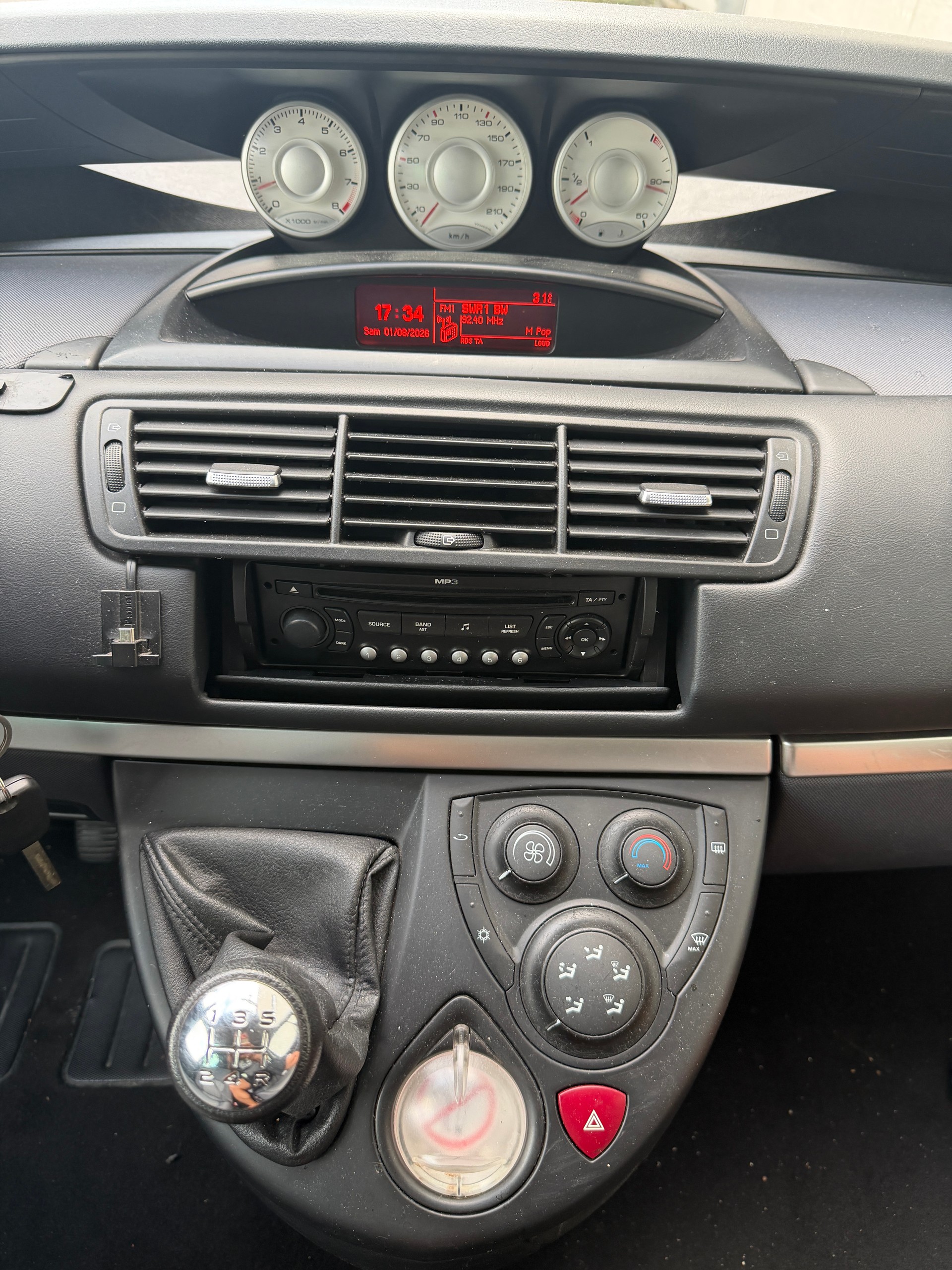 CITROEN C8 2.0 16V Exclusive-image-12