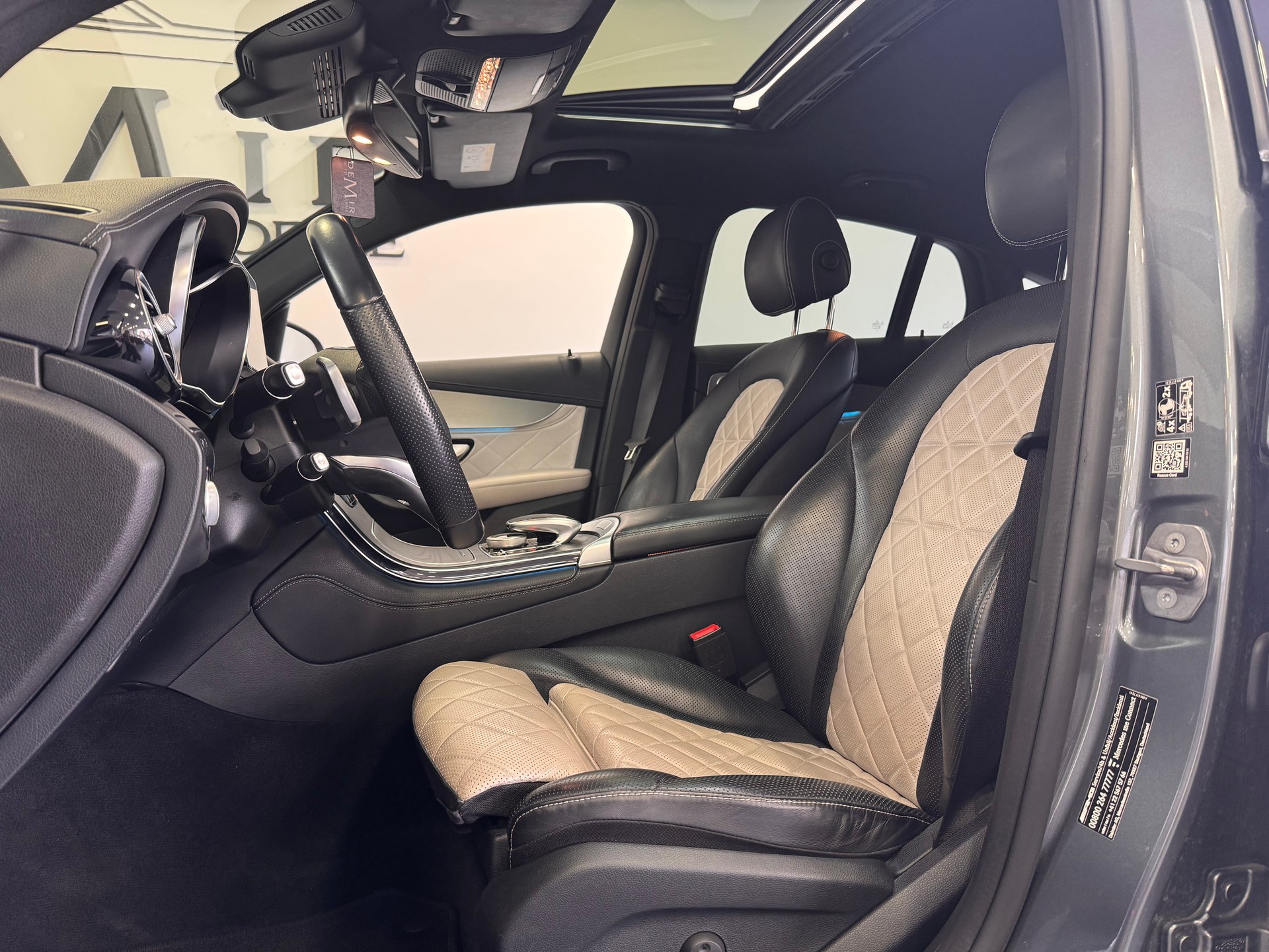 MERCEDES-BENZ GLC Coupé 43 AMG 4Matic 9G-Tronic *Designo / Glasschiebedach / 360 Kamera / Burmester / Sitzklima / LED ILS*-image-7