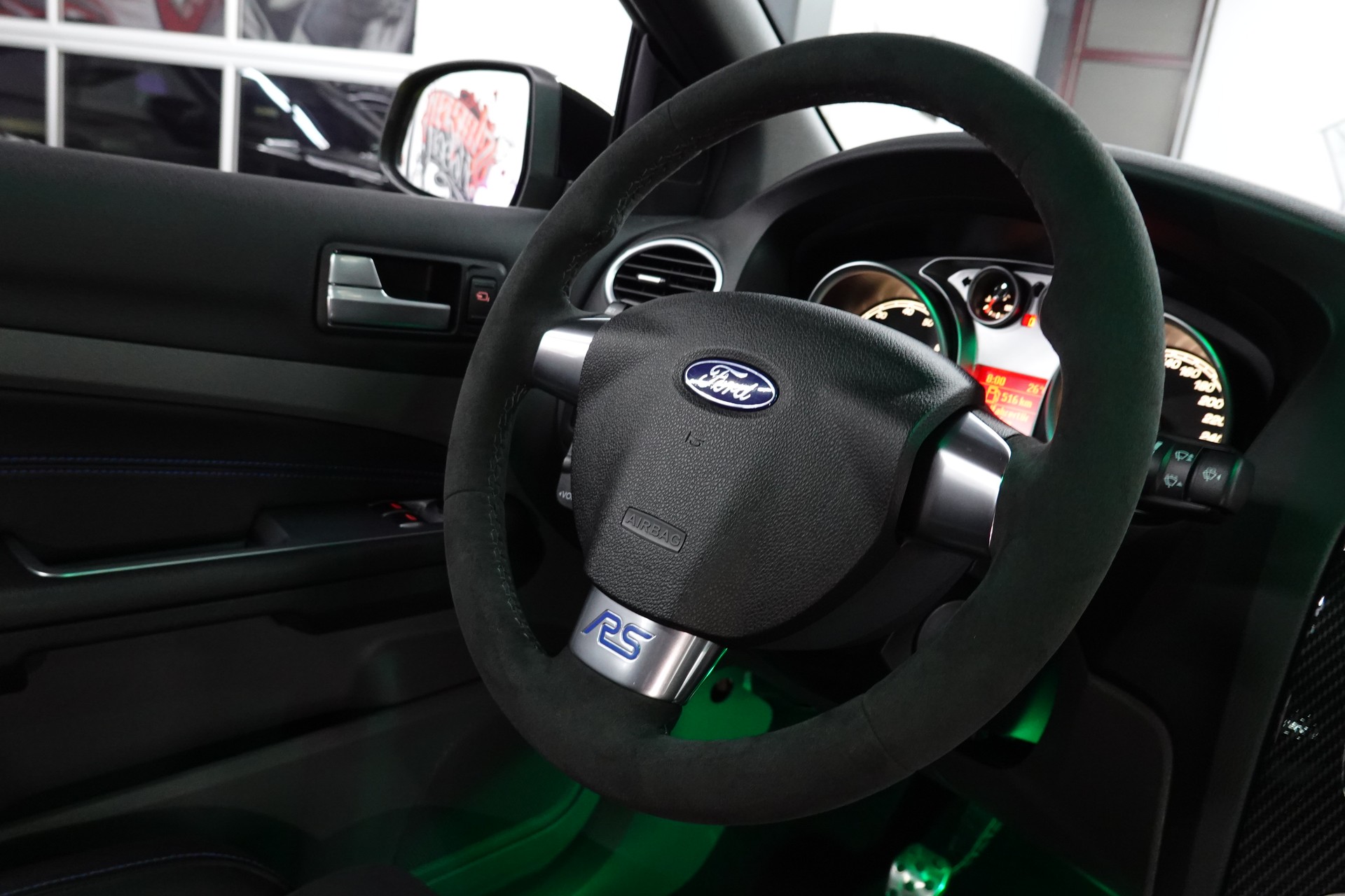 FORD FOCUS 2.5 TURBO RS CH-FZ BULL-X AB TURBO-image-40