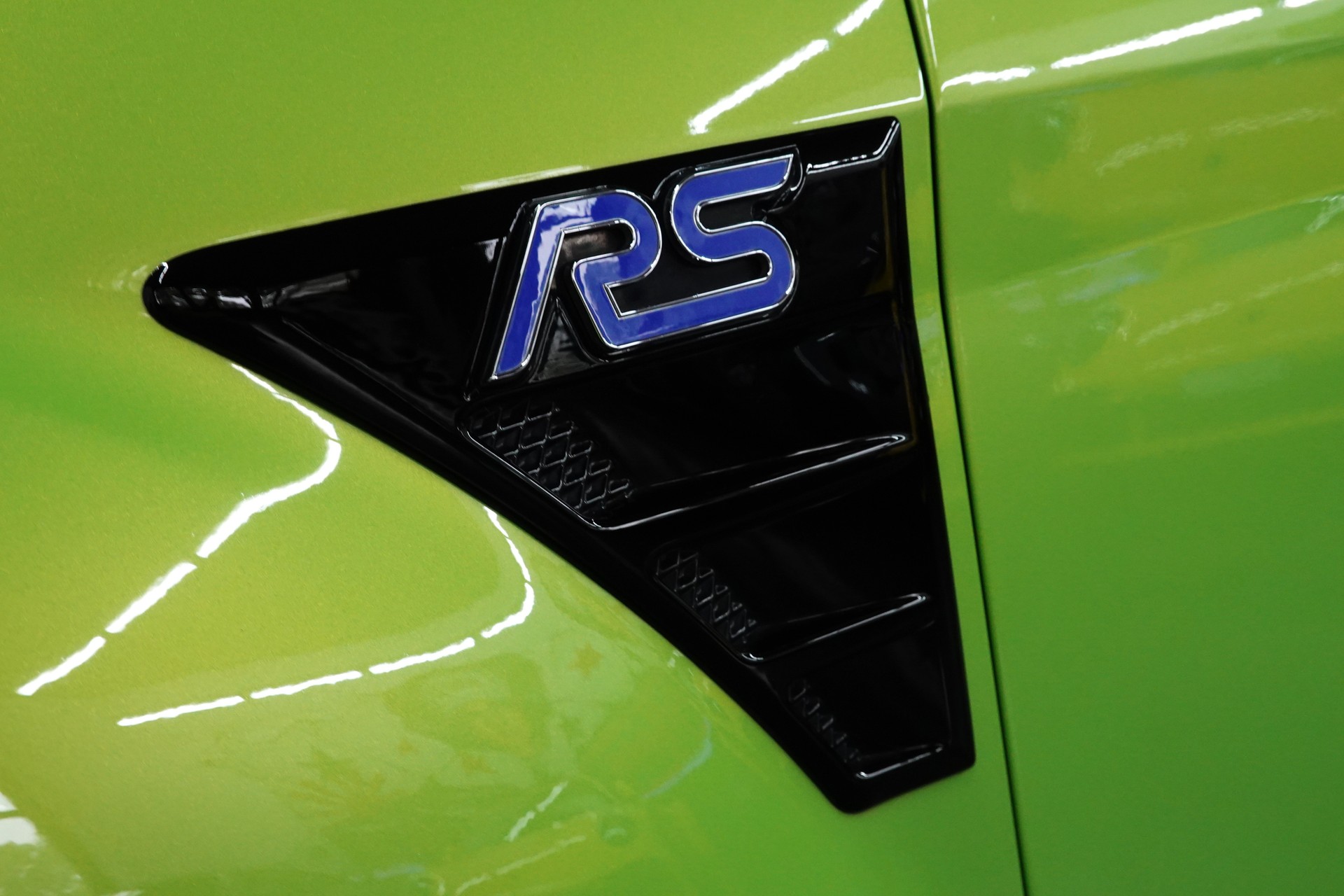 FORD FOCUS 2.5 TURBO RS CH-FZ BULL-X AB TURBO-image-9