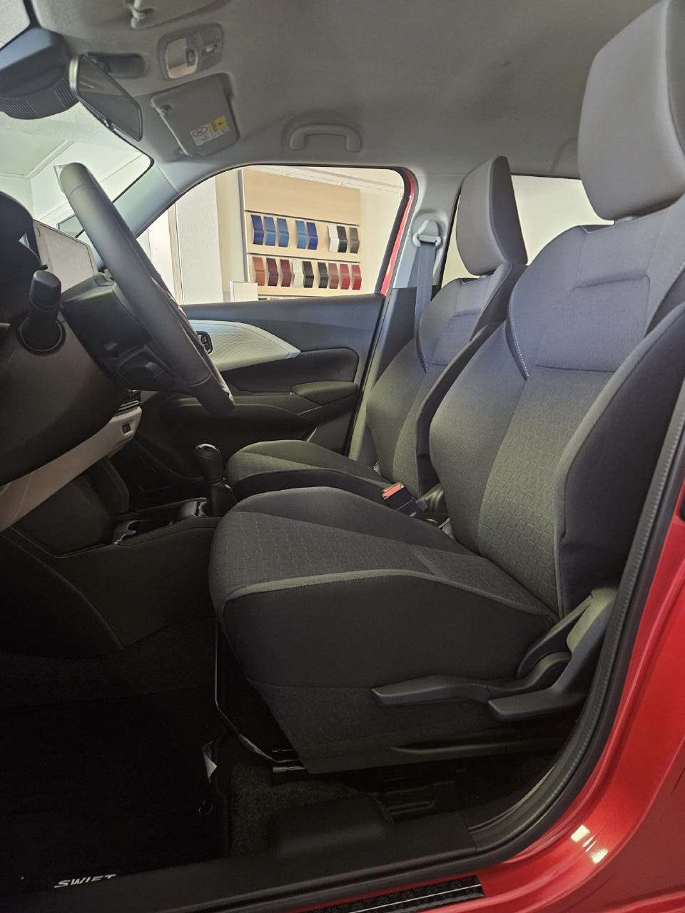 SUZUKI Swift 1.2 Piz Sulai Hybrid 4x4-image-2