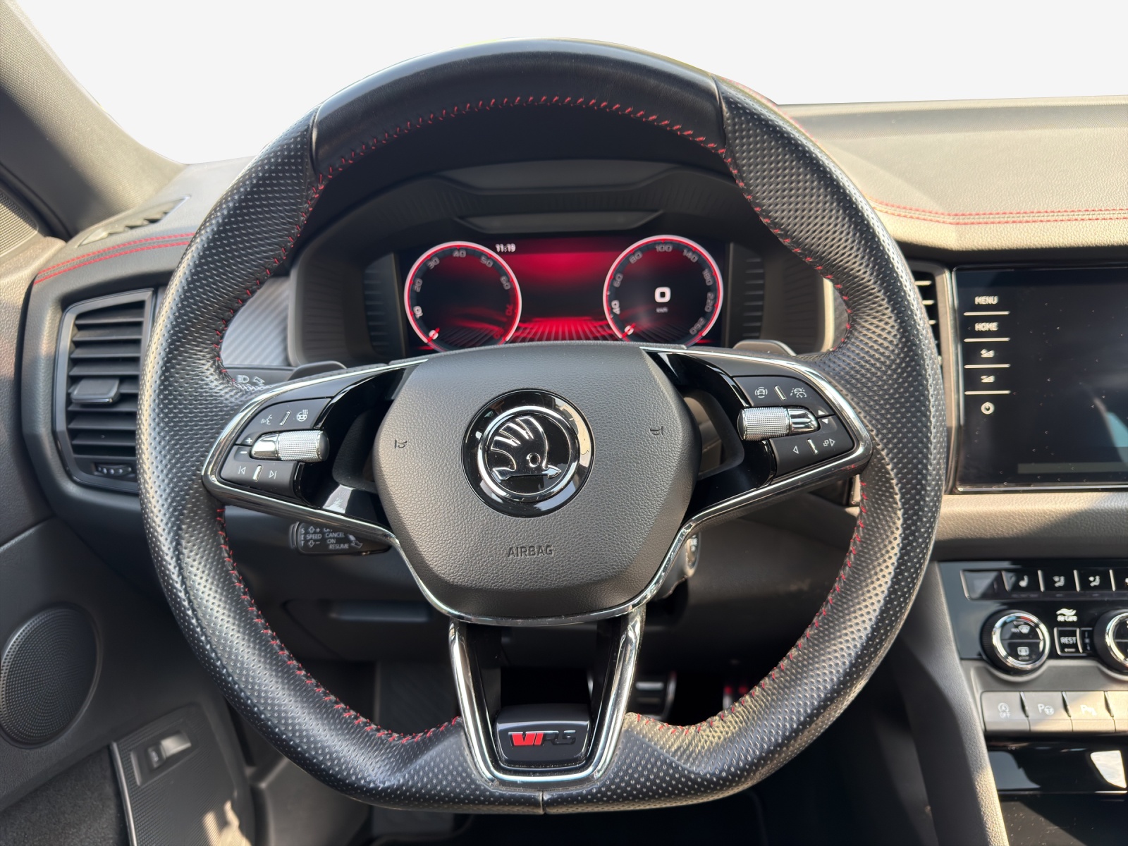 SKODA Kodiaq 2.0 TSI 4x4 RS-image-9