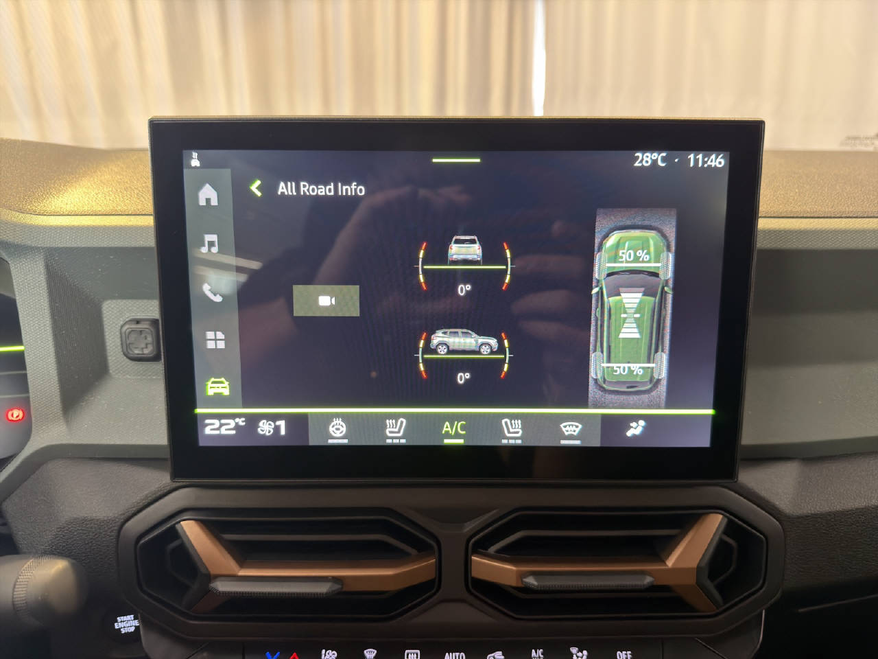DACIA Duster 1.2 Hybrid Extreme 4WD-image-11