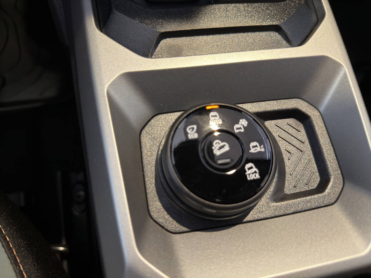DACIA Duster 1.2 Hybrid Extreme 4WD-image-13