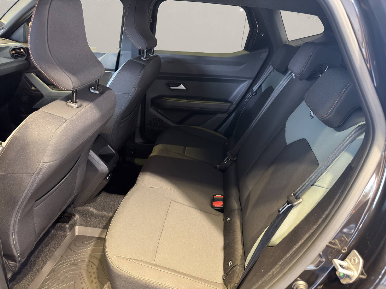 DACIA Duster 1.2 Hybrid Extreme 4WD-image-5