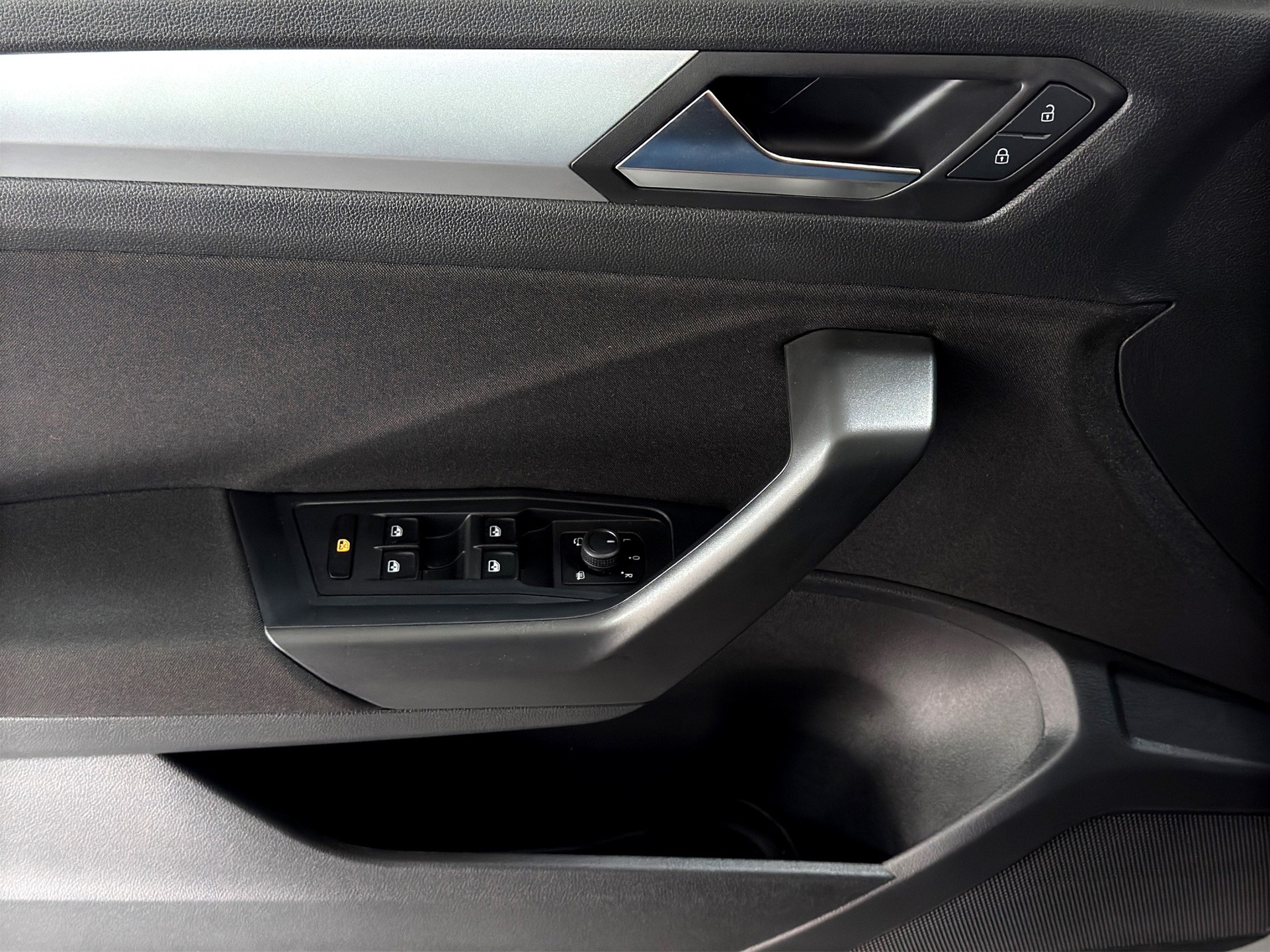 VW T-Roc 1.5 TSI EVO Life Business DSG "Navi-RF.-Kamera-Digital Cockpit PRO"-image-8