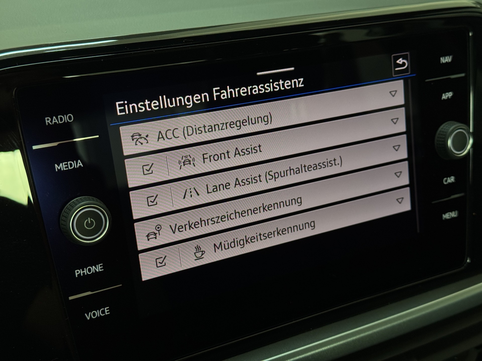VW T-Roc 1.5 TSI EVO Life Business DSG "Navi-RF.-Kamera-Digital Cockpit PRO"-image-18