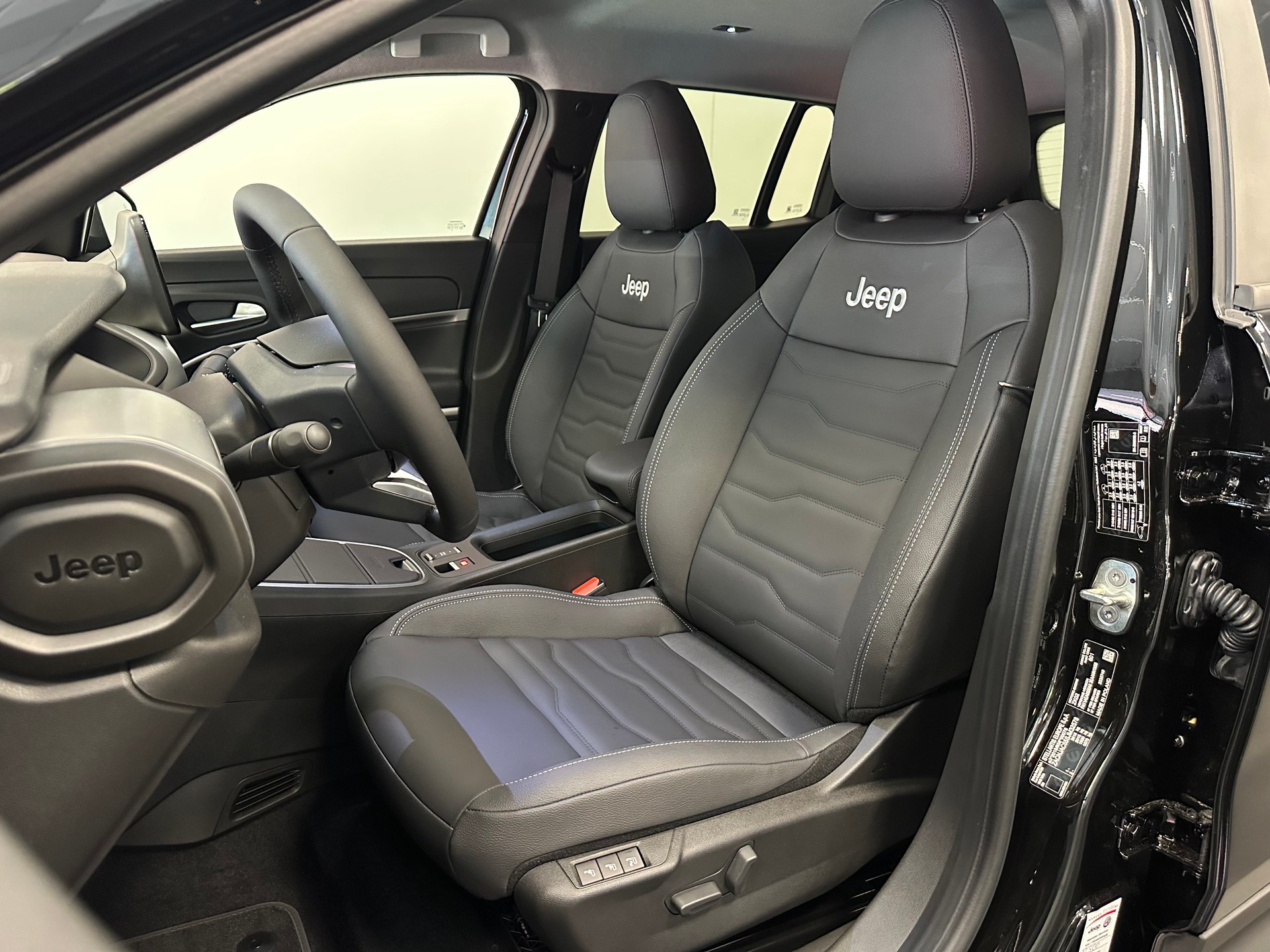 JEEP Avenger 54kWh Summit-image-12