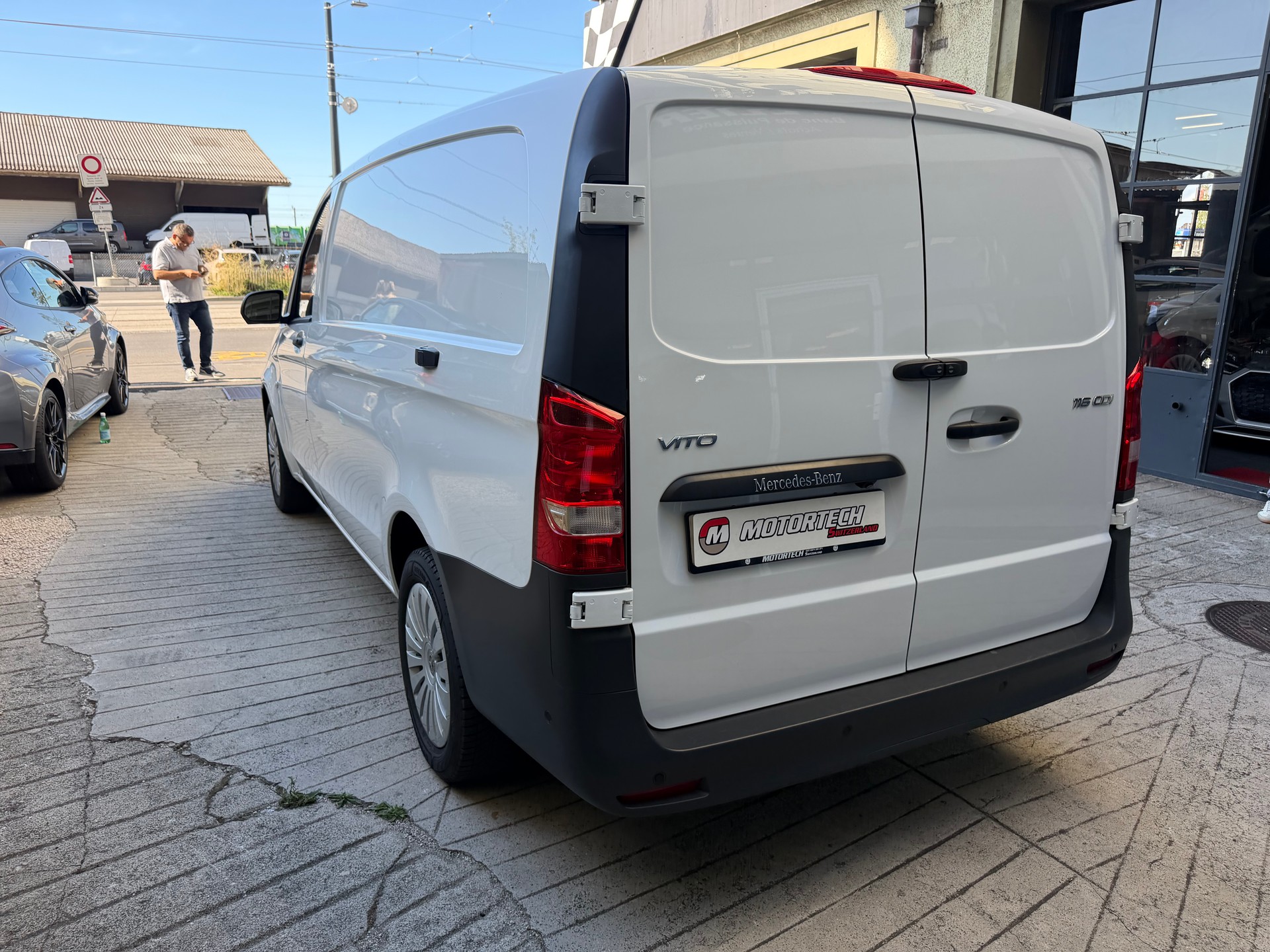 MERCEDES-BENZ Vito 116 CDI Lang Base-image-2
