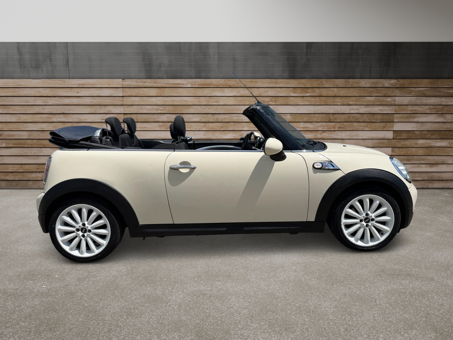 MINI Cooper S Cabriolet-image-2