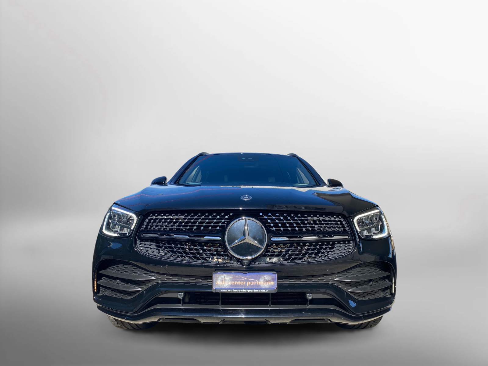 MERCEDES-BENZ GLC 300 AMG Line 4Matic 9G-Tronic-image-7