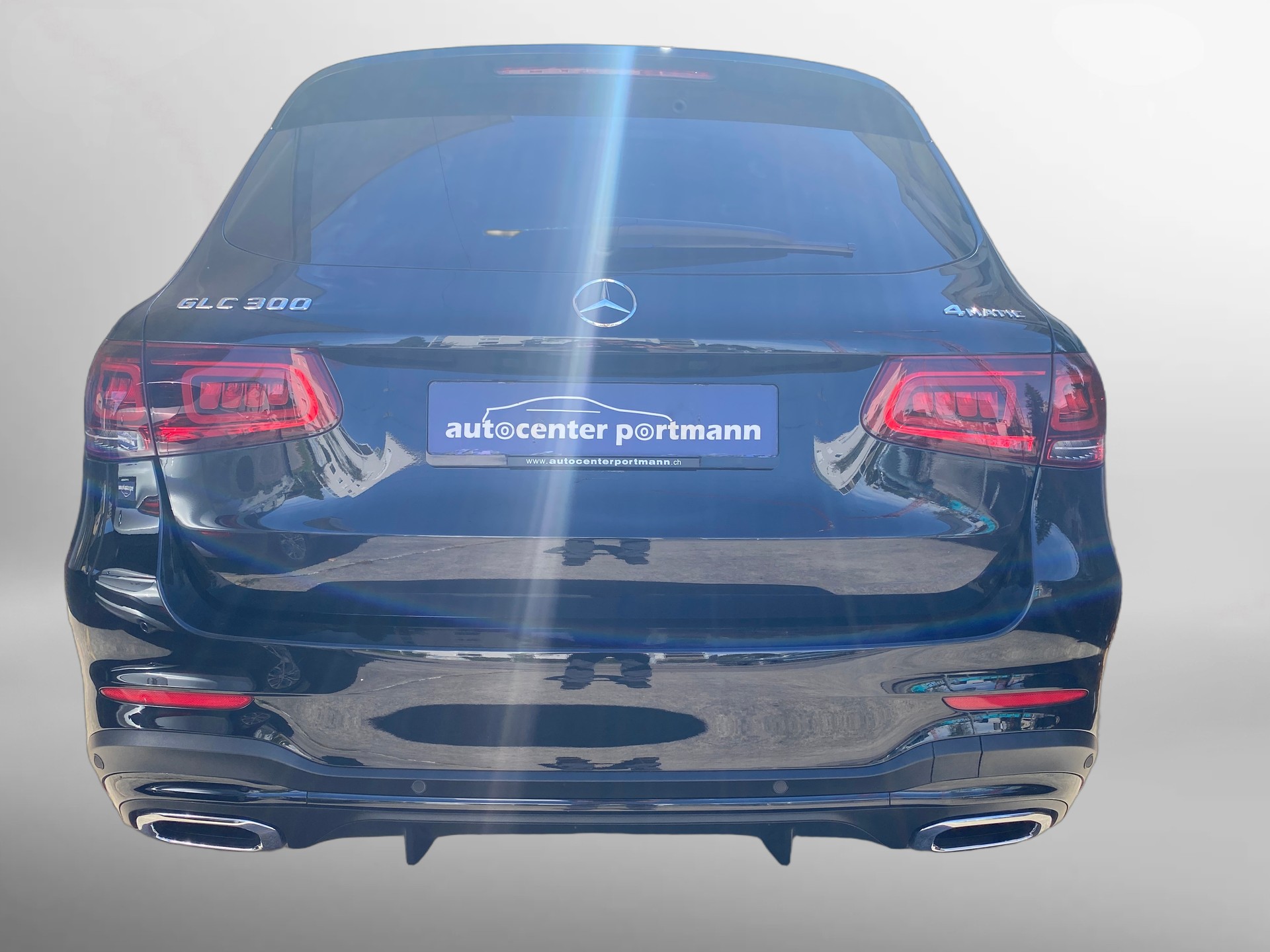 MERCEDES-BENZ GLC 300 AMG Line 4Matic 9G-Tronic-image-12