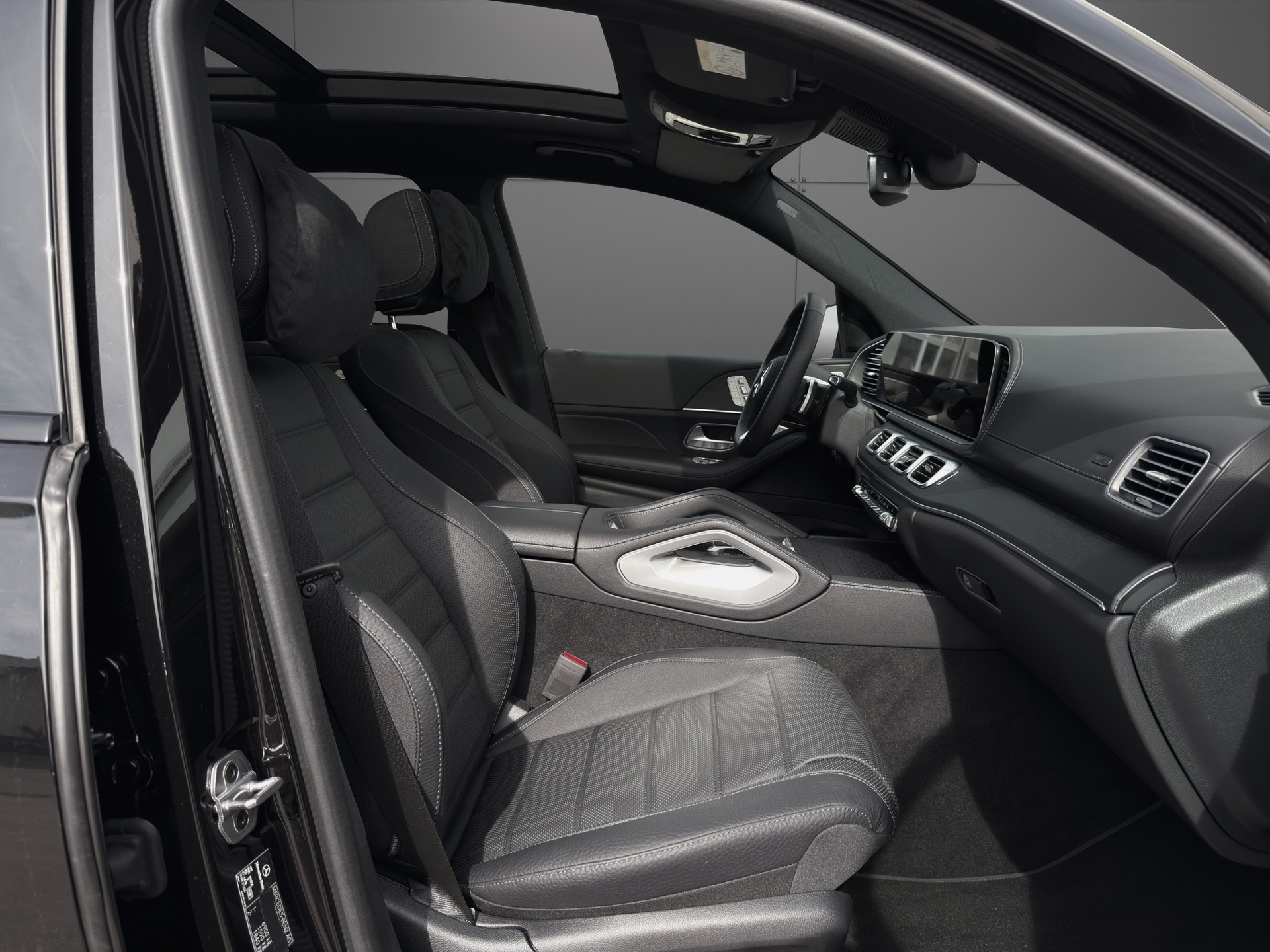 MERCEDES-BENZ GLS 450 d 4Matic 9G-Tronic AMG Line-image-11