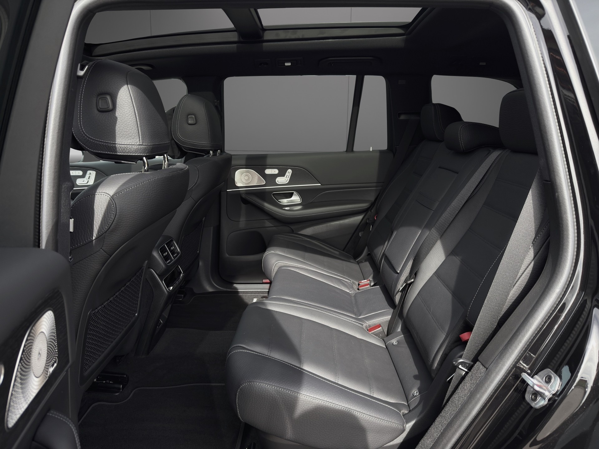 MERCEDES-BENZ GLS 450 d 4Matic 9G-Tronic AMG Line-image-7