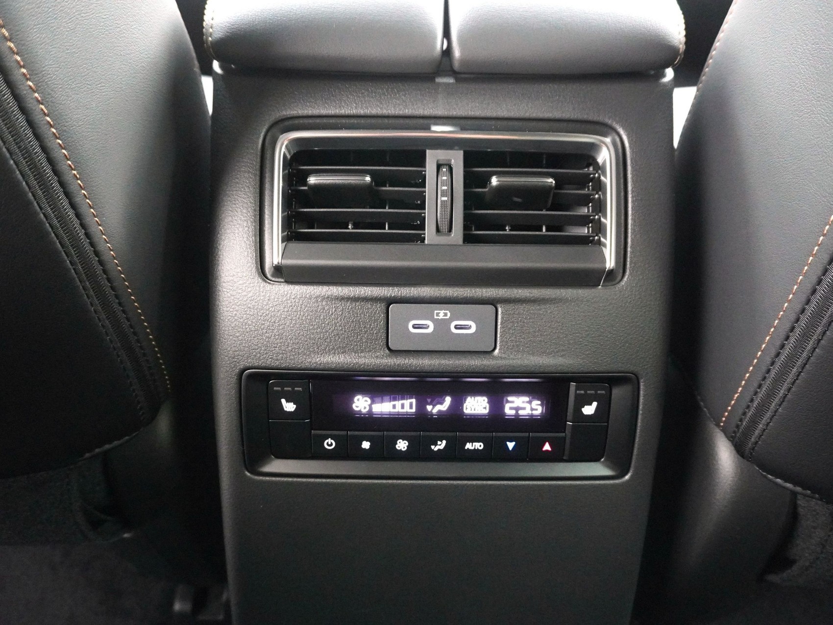 MAZDA CX-80 2.5 PHEV Homura Plus-image-19