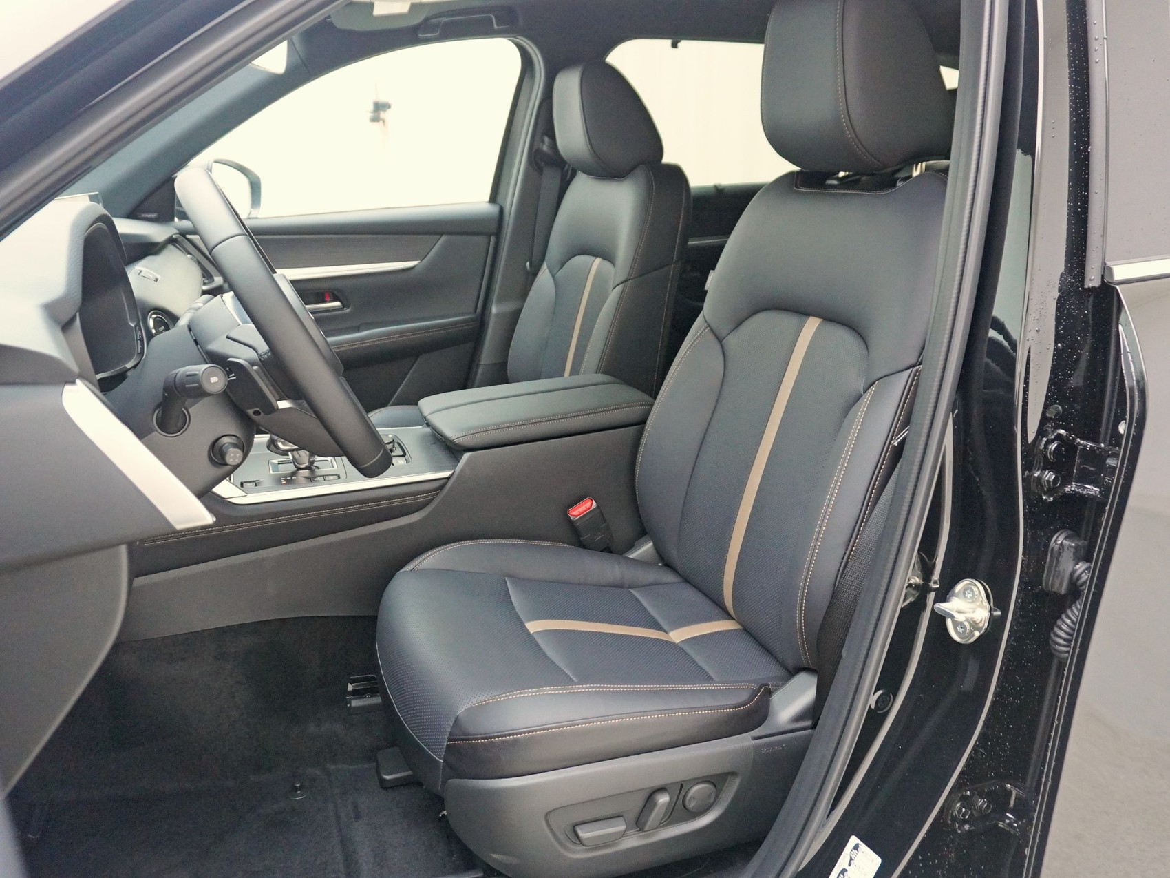 MAZDA CX-80 2.5 PHEV Homura Plus-image-6