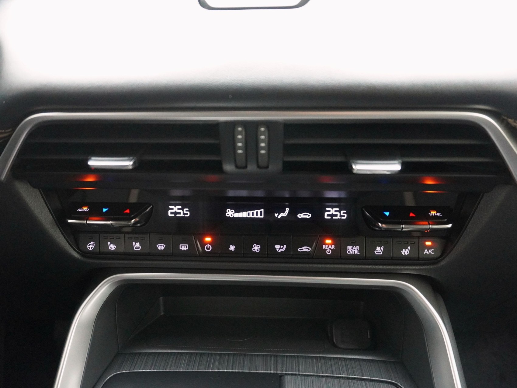 MAZDA CX-80 2.5 PHEV Homura Plus-image-18