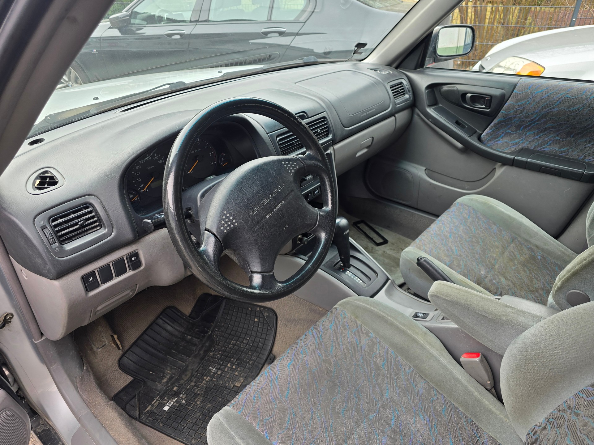 SUBARU Forester 2.0 A-image-9