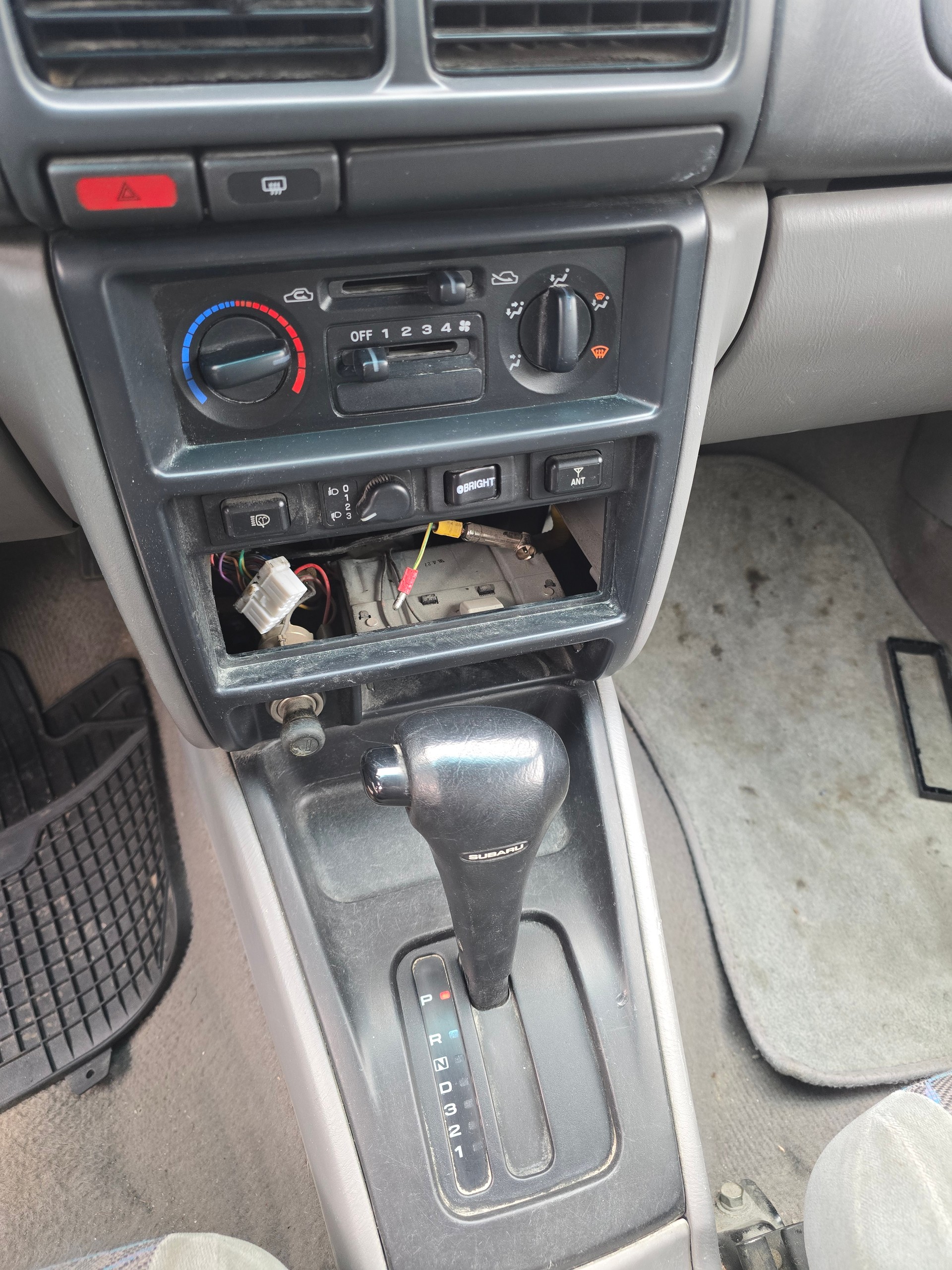 SUBARU Forester 2.0 A-image-12
