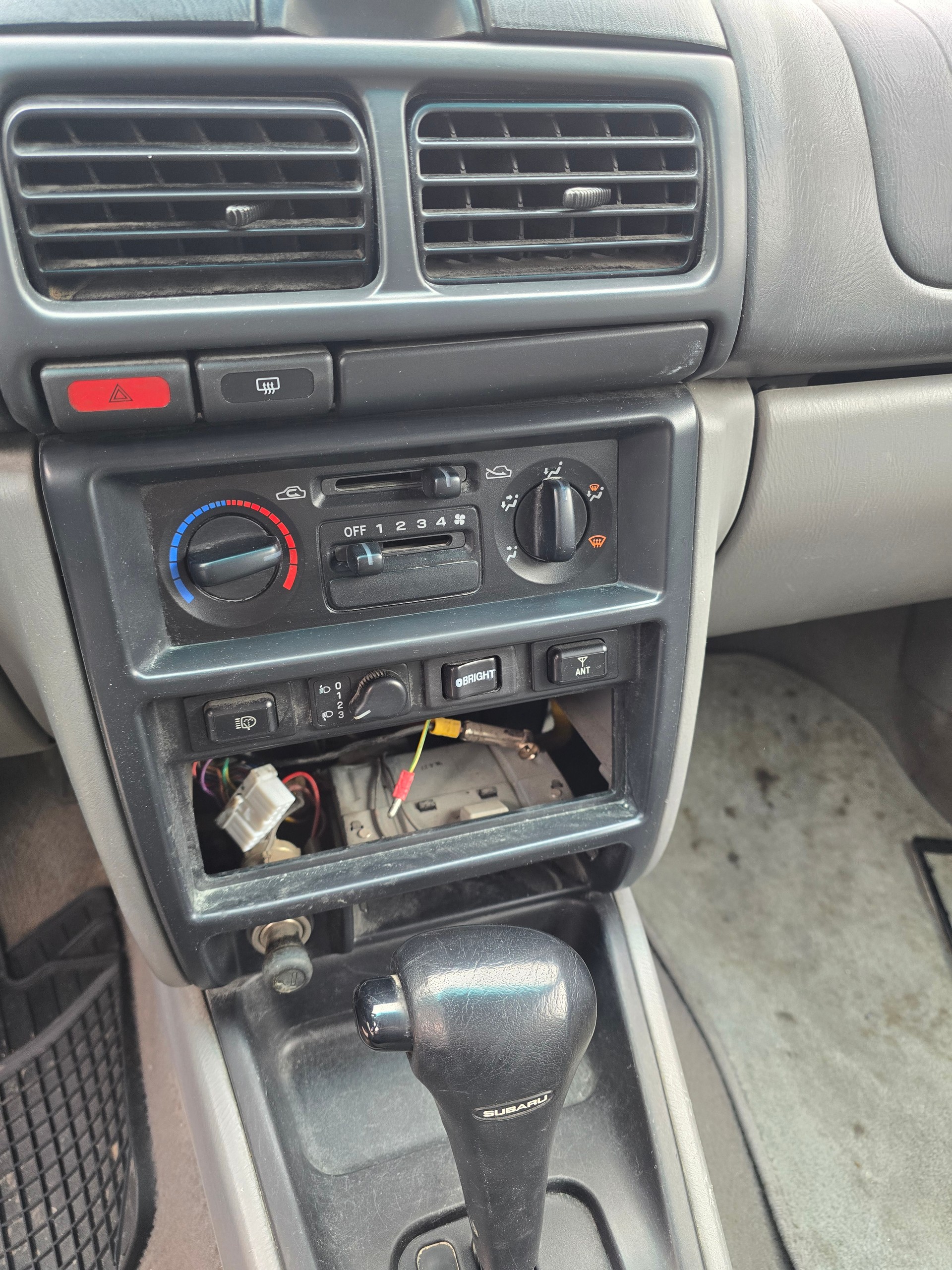 SUBARU Forester 2.0 A-image-11